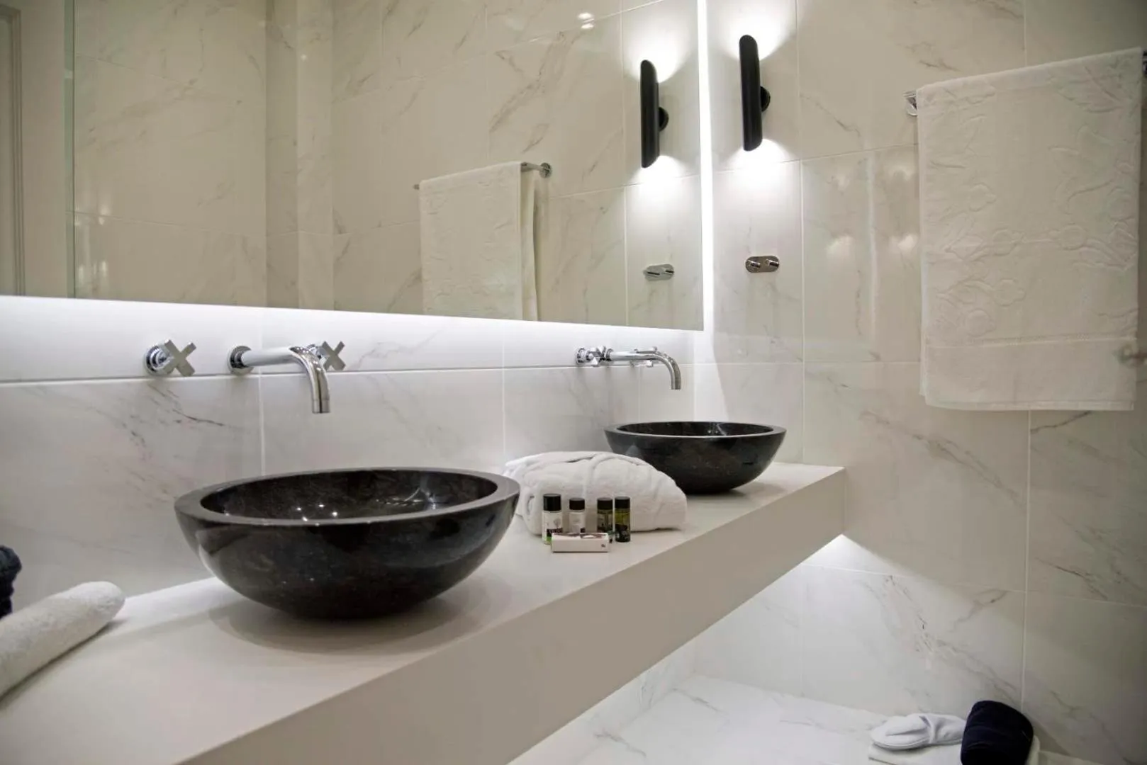 Bathroom in Four Streets Athens - Luxury Suites Apartments in Athens