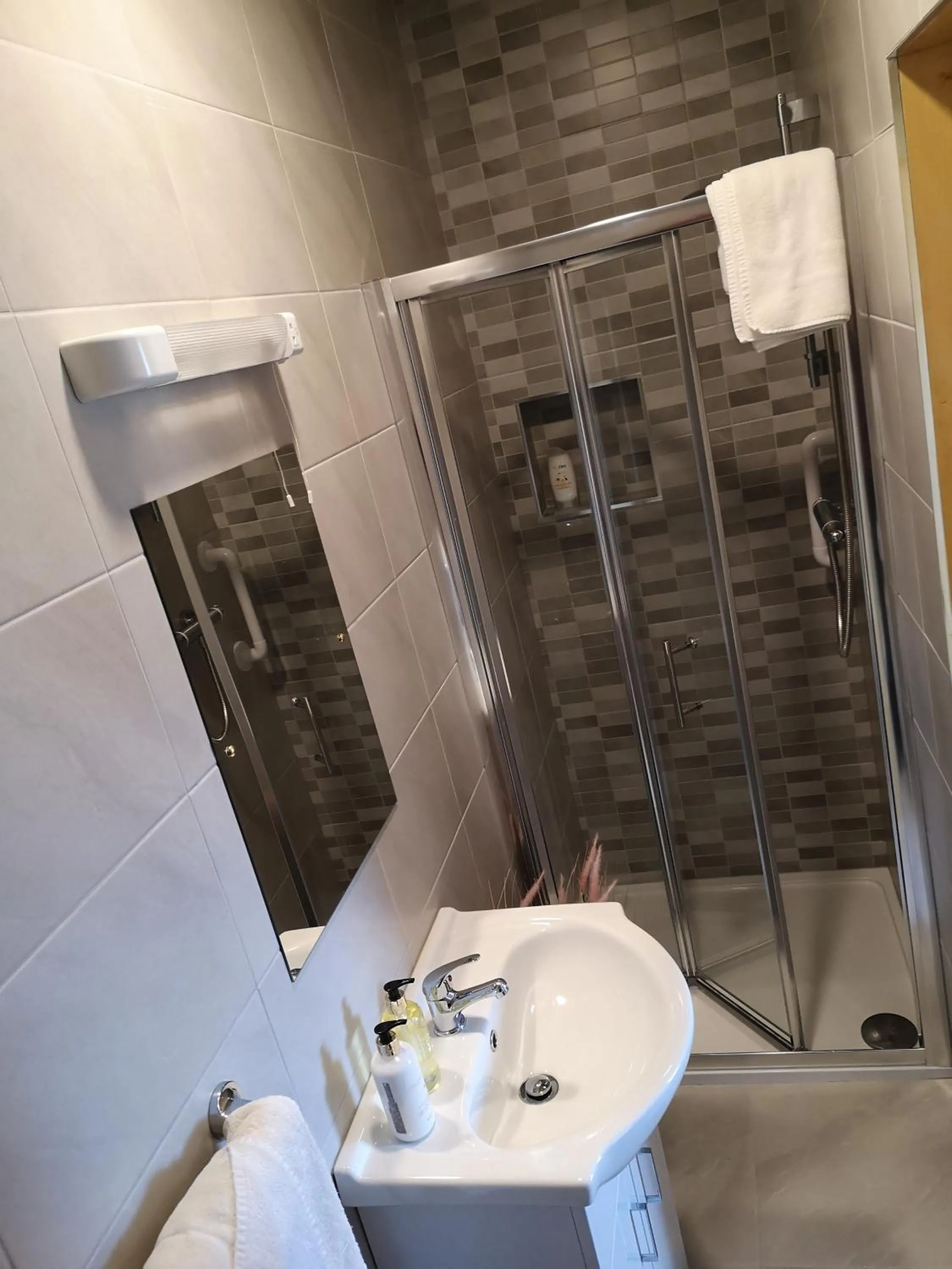 Bathroom in Mount Edward Lodge