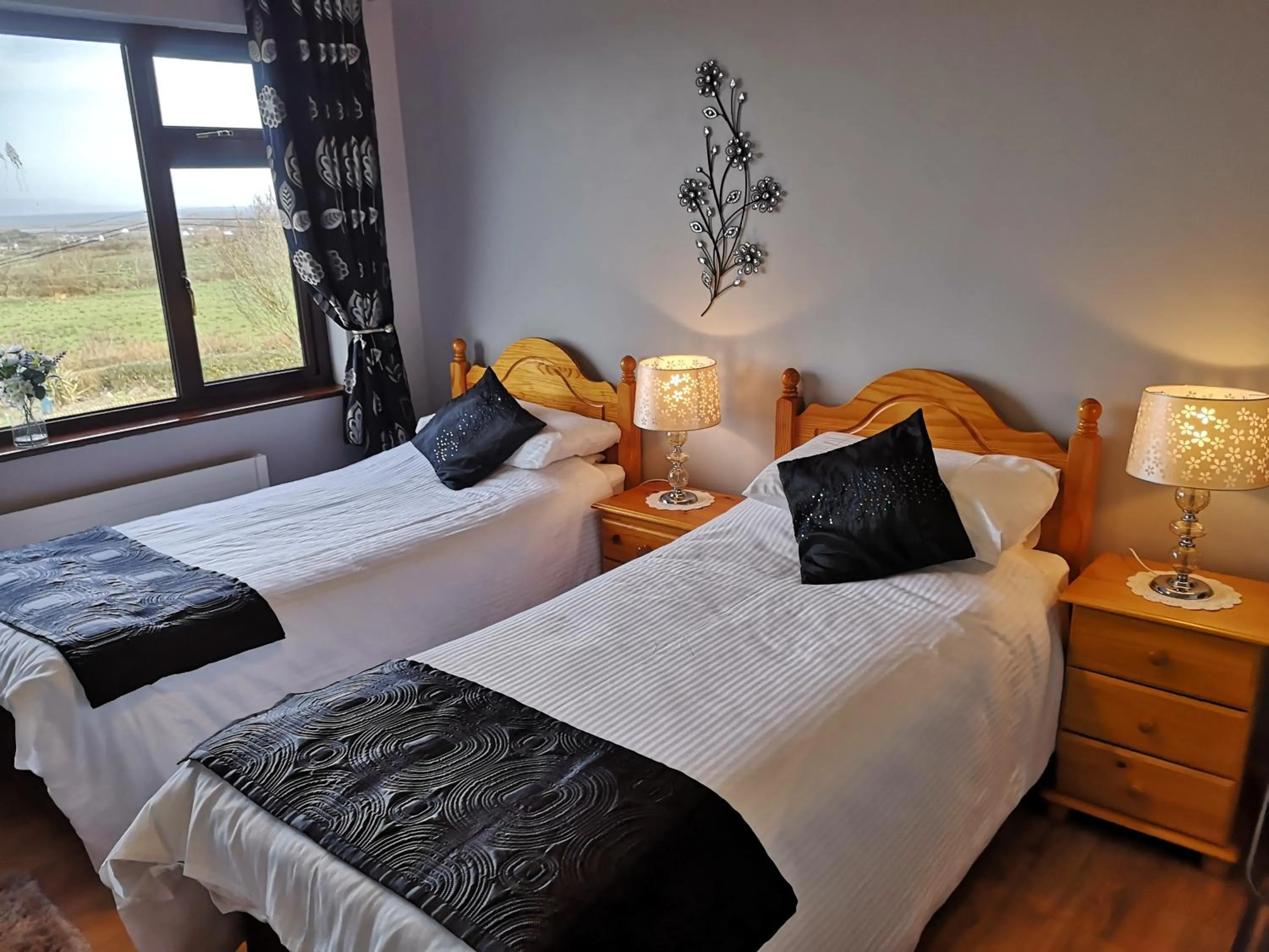 Decorative detail, Bed in Mount Edward Lodge