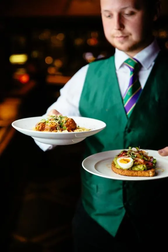 Food and drinks in Ingliston Country Club Hotel