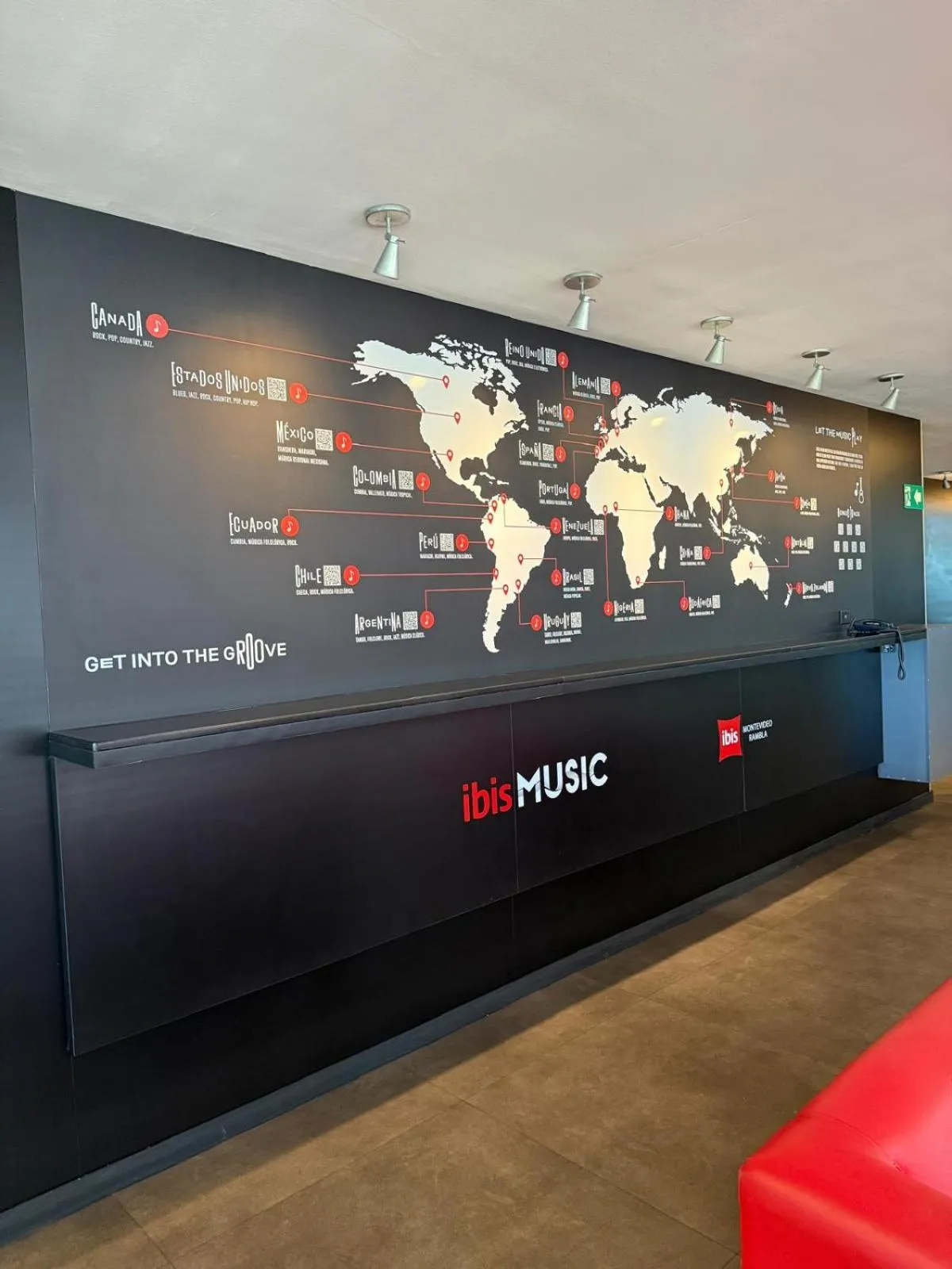 Property building in ibis Montevideo Rambla