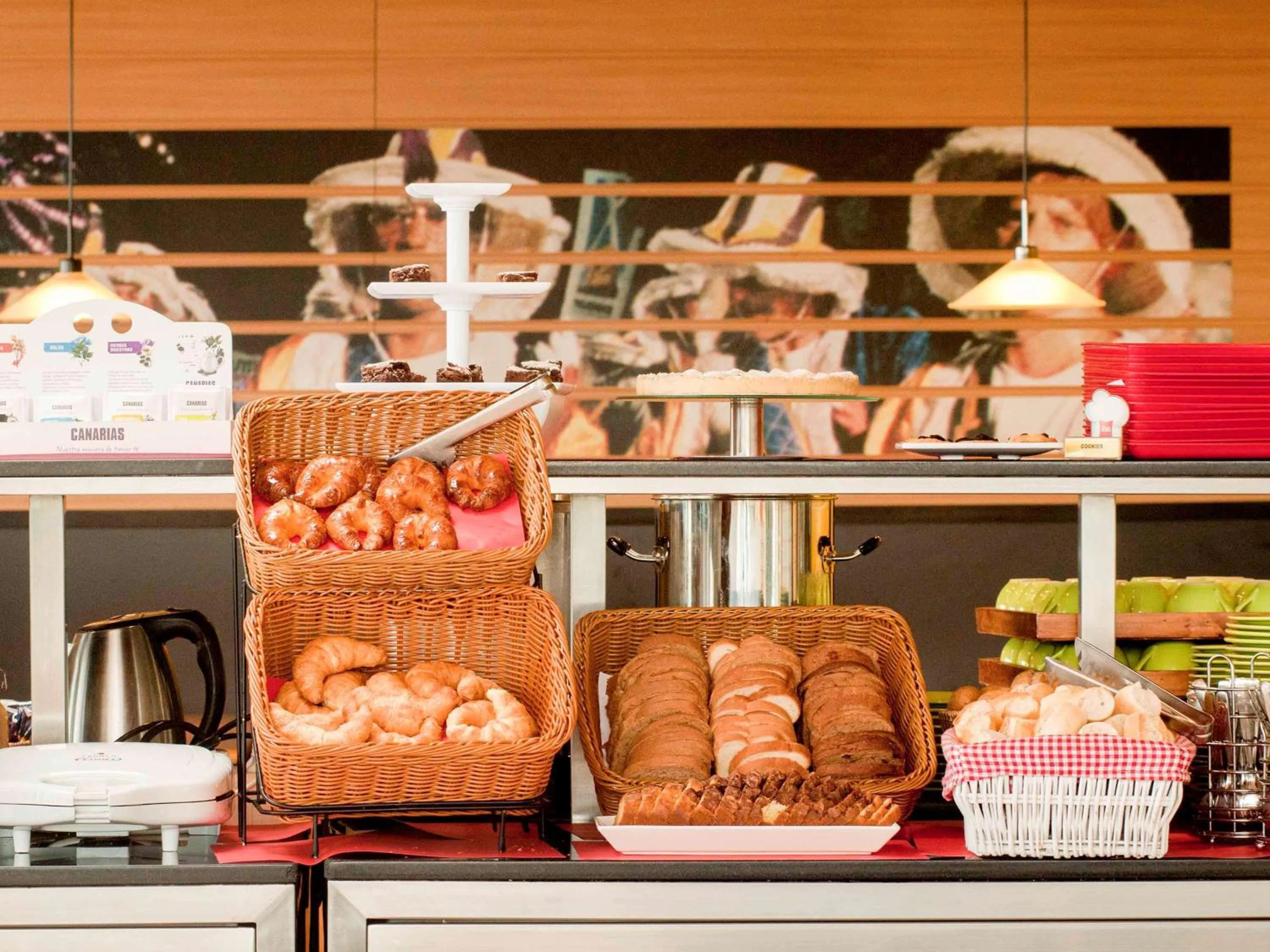 Breakfast in ibis Montevideo Rambla