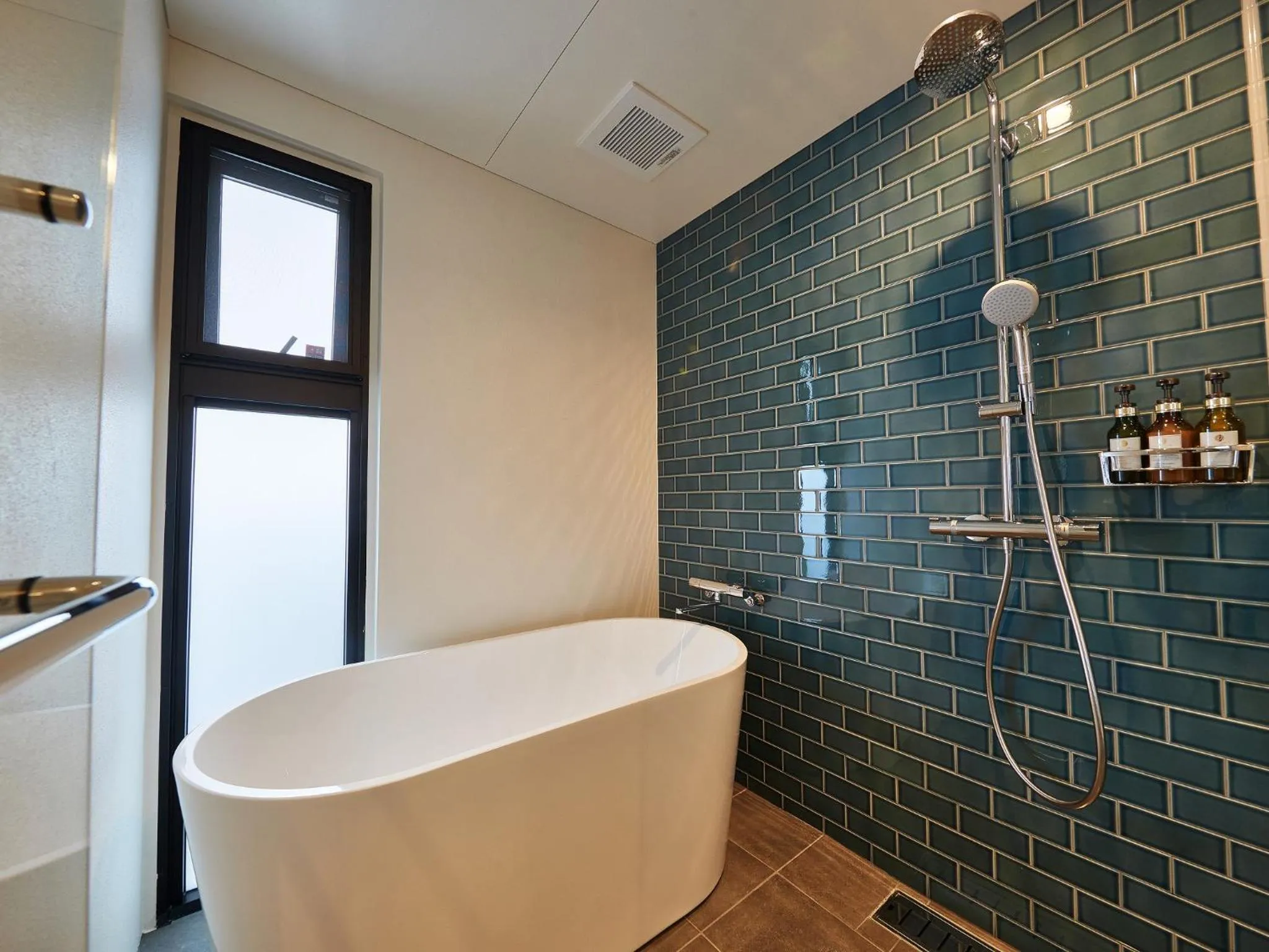 Bathroom in Yomitan Condhotel ND