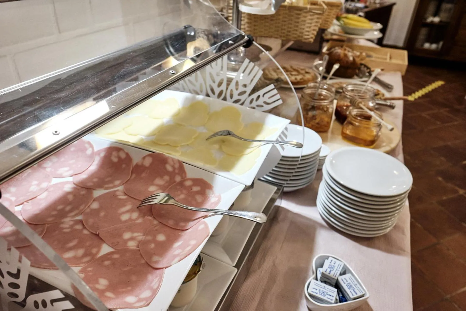 Food and drinks in Residence SoleNeveSila B&B