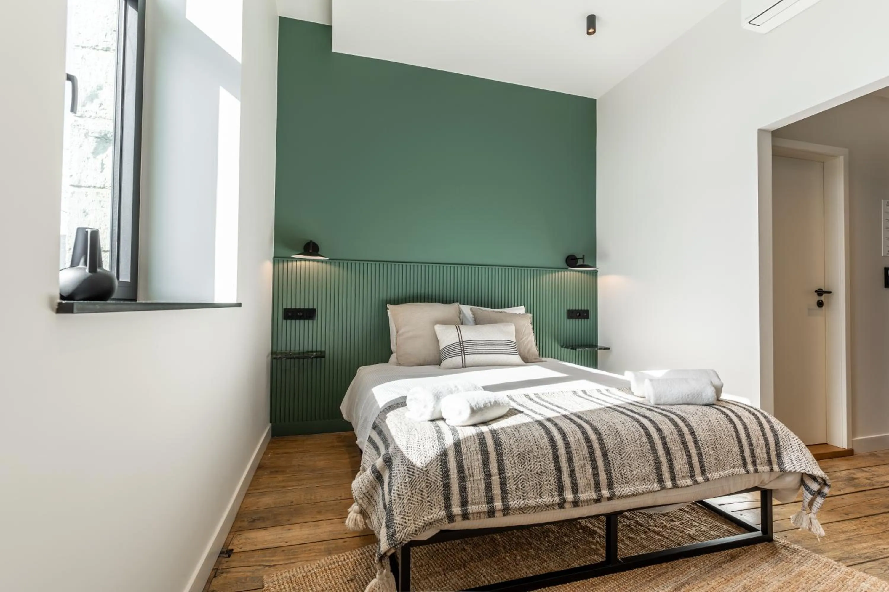 Bedroom, Bed in Hôtel Le Manoir