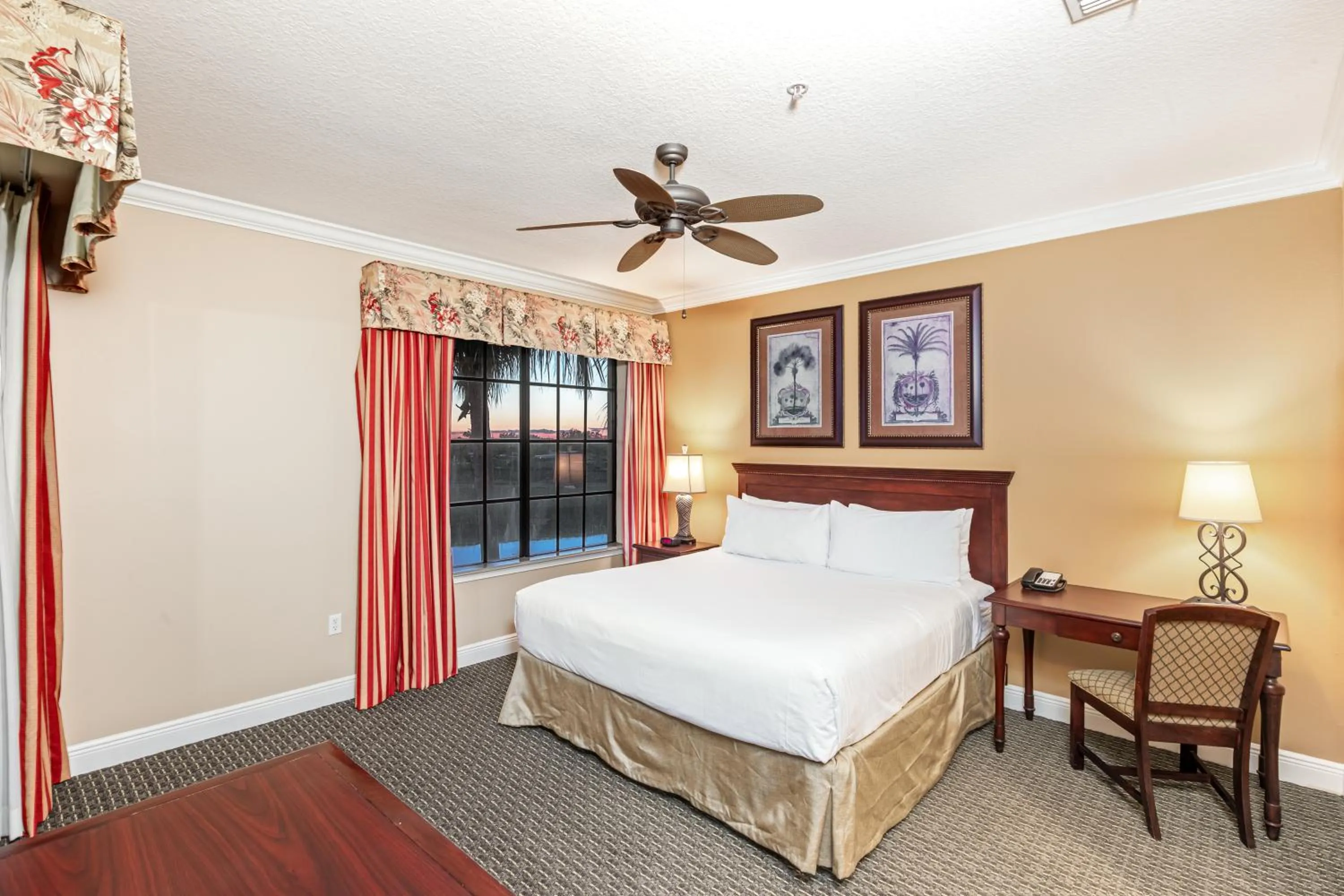 Bedroom, Bed in The Berkley, Orlando