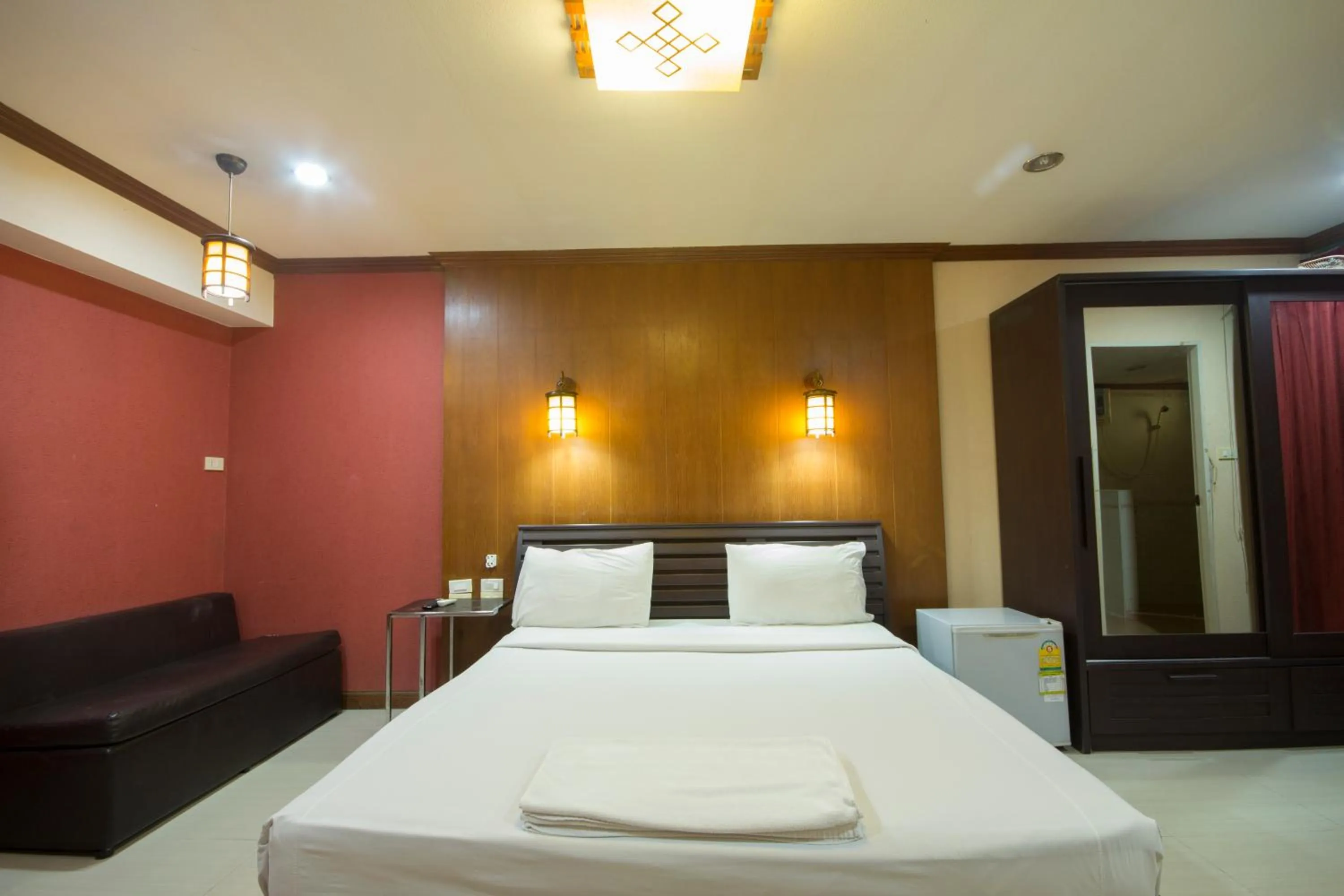 Bed in Khon Kaen Ruenrom Hotel