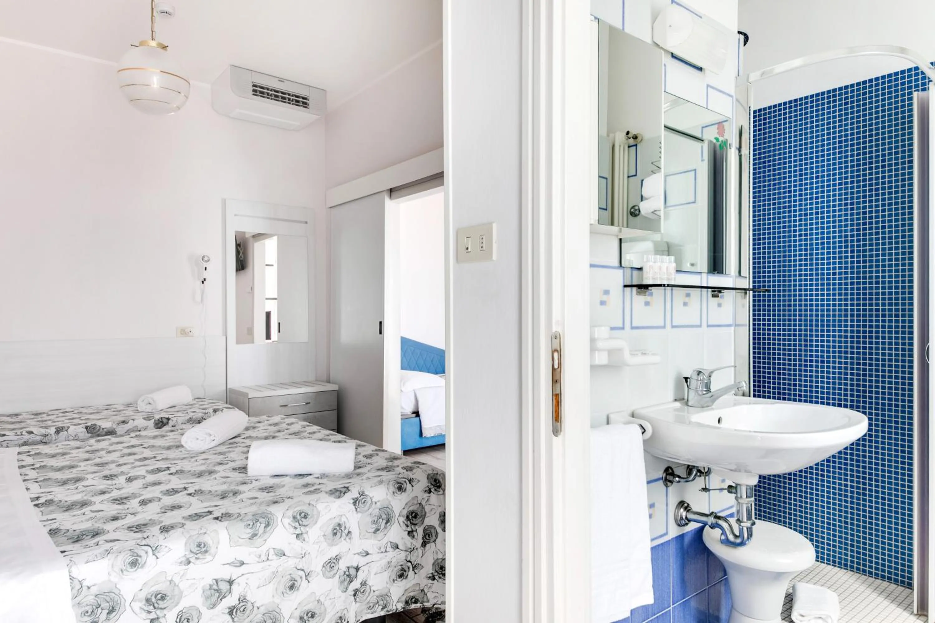 Bathroom in Residence Hotel Amalfi