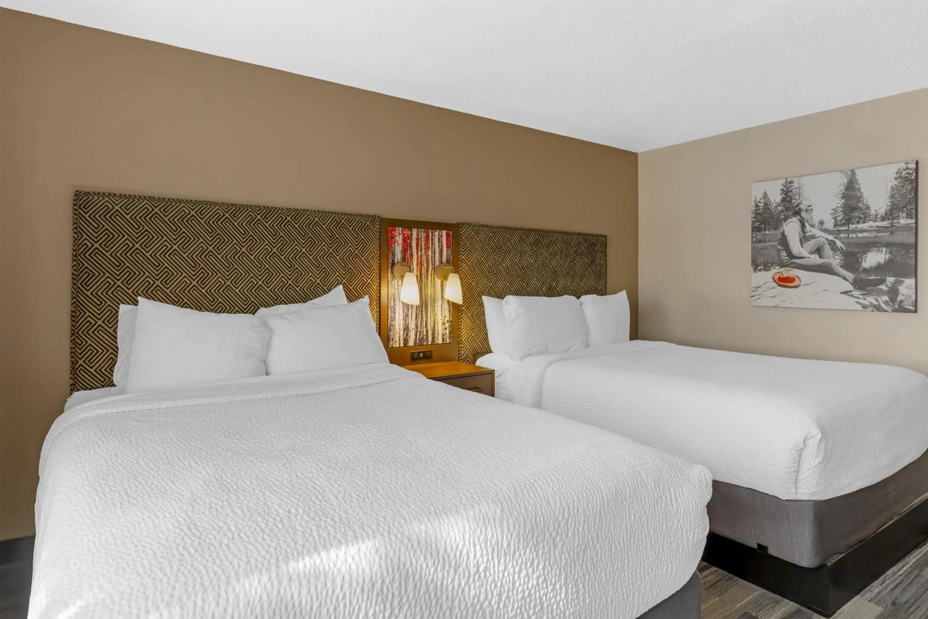 Bedroom, Bed in Best Western Plus McCall Lodge and Suites