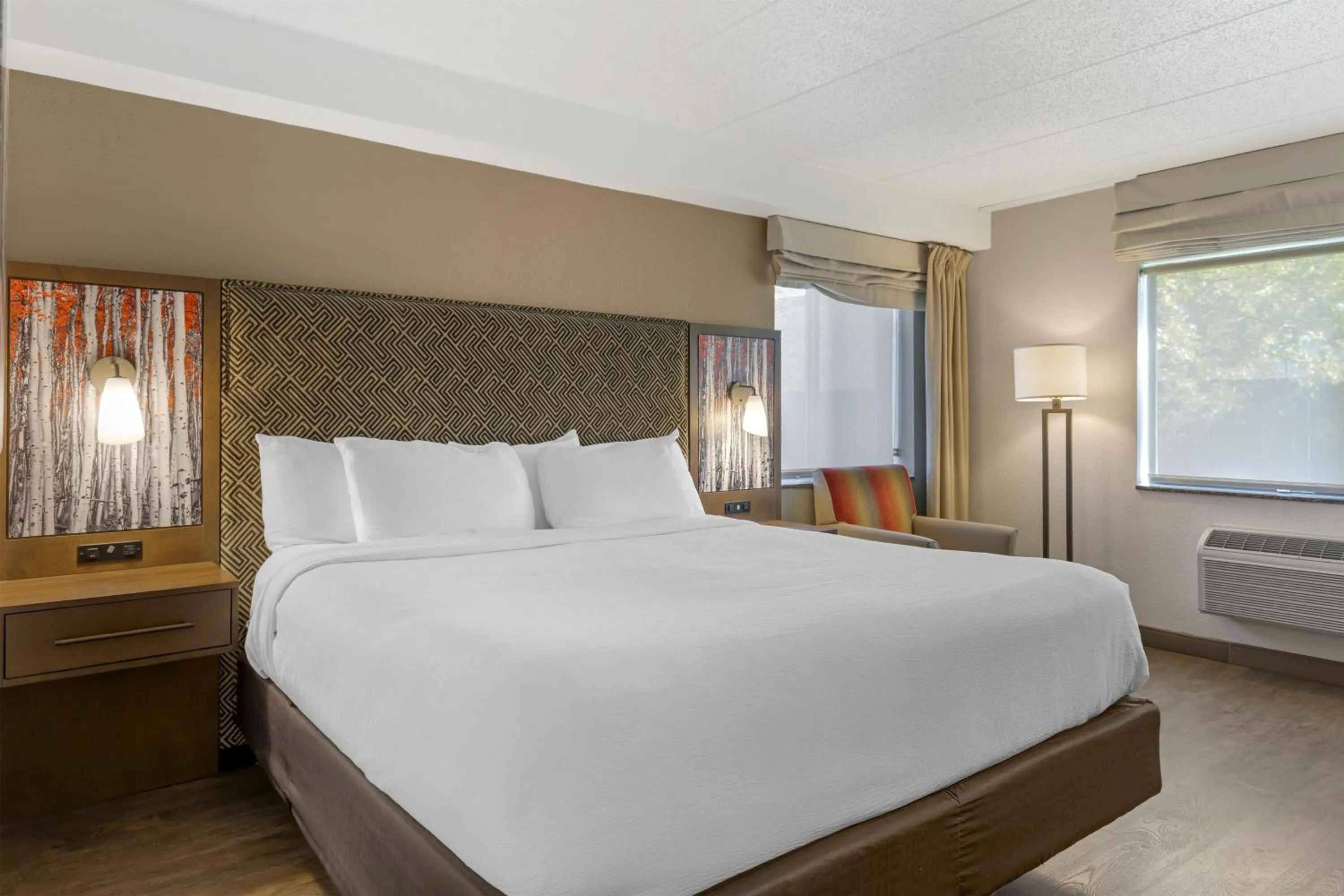 Bedroom, Bed in Best Western Plus McCall Lodge and Suites