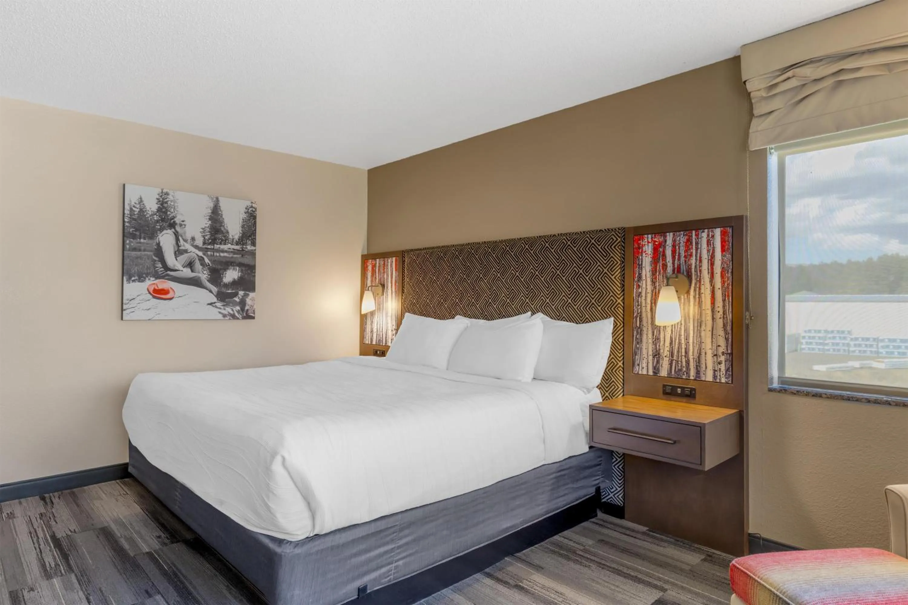 Bedroom, Bed in Best Western Plus McCall Lodge and Suites