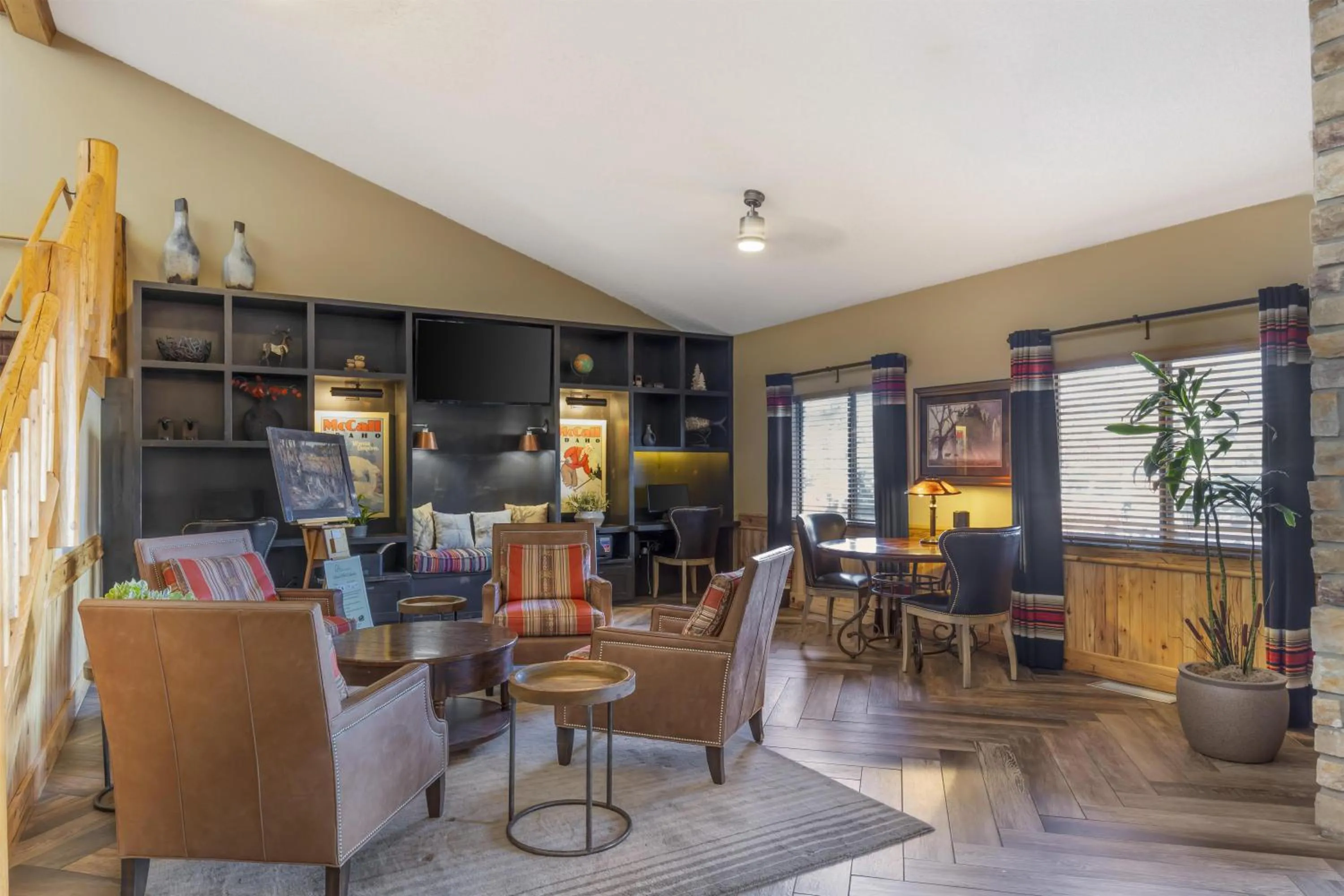 Lobby or reception in Best Western Plus McCall Lodge and Suites