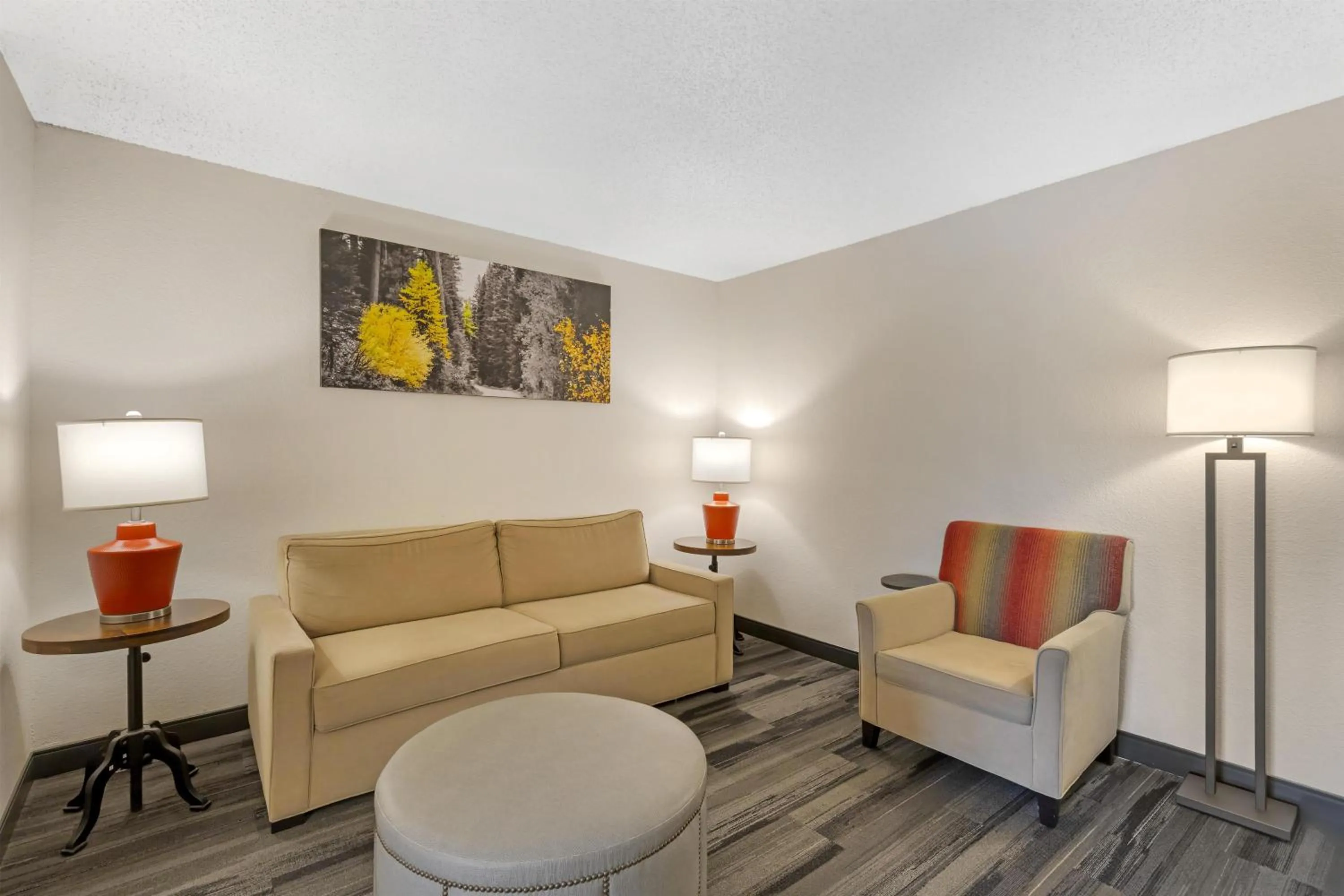Bedroom in Best Western Plus McCall Lodge and Suites