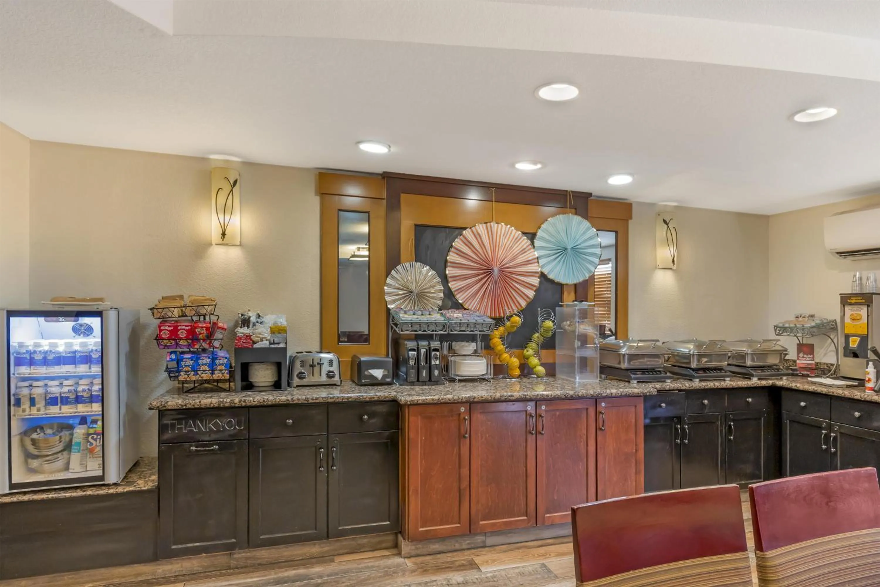 Breakfast in Best Western Plus McCall Lodge and Suites