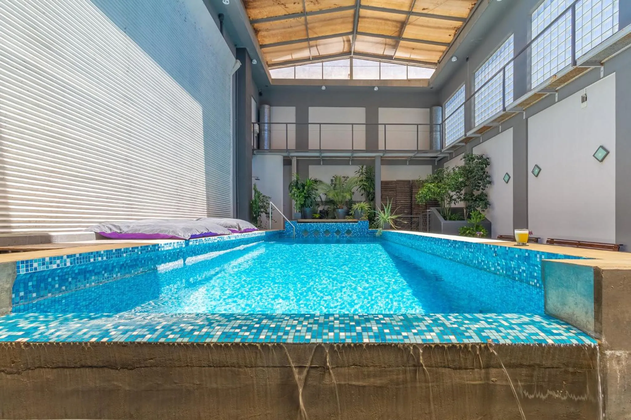 Swimming pool in Prodeo Hotel + Lounge