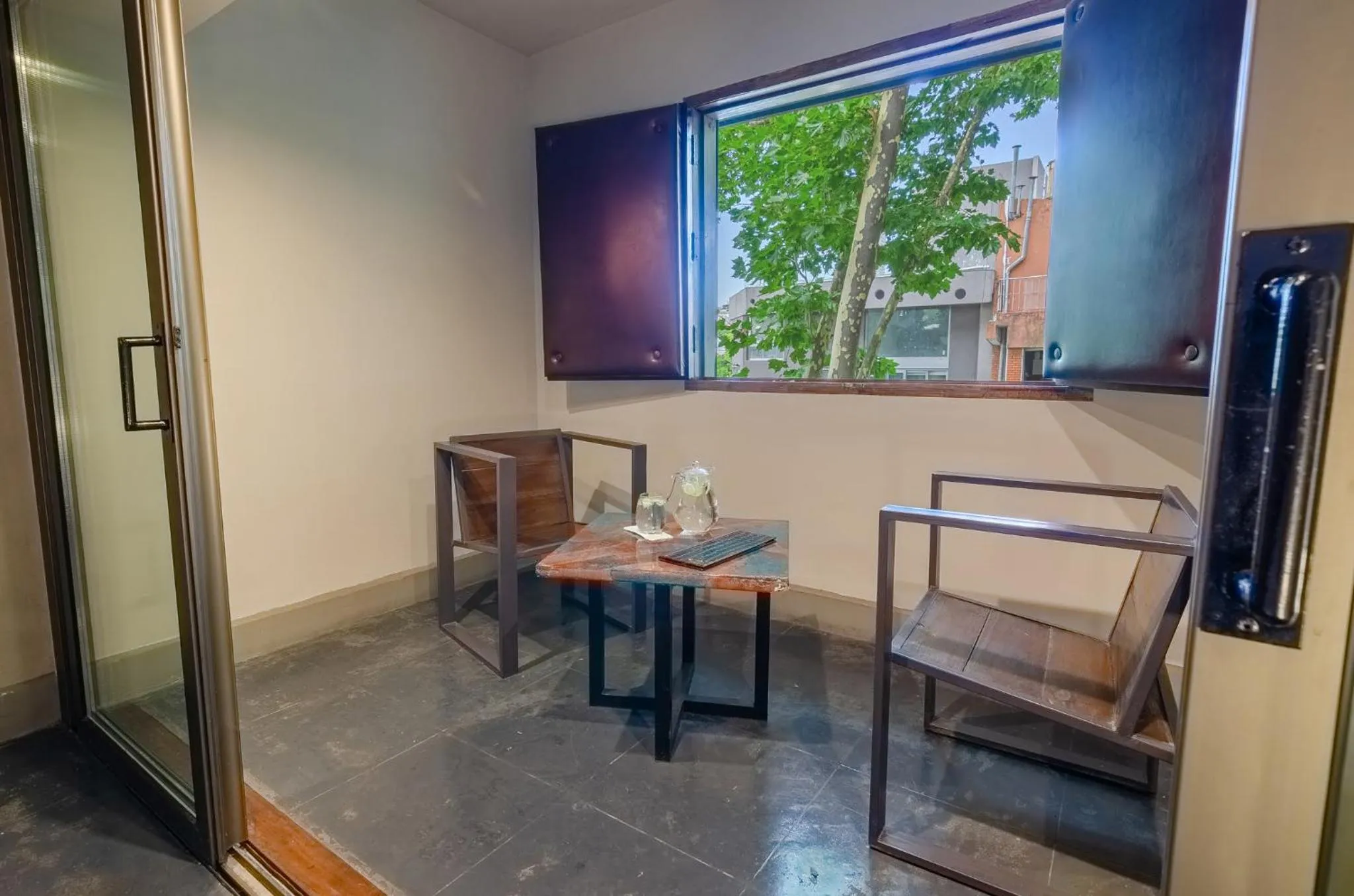 Dining area in Prodeo Hotel + Lounge