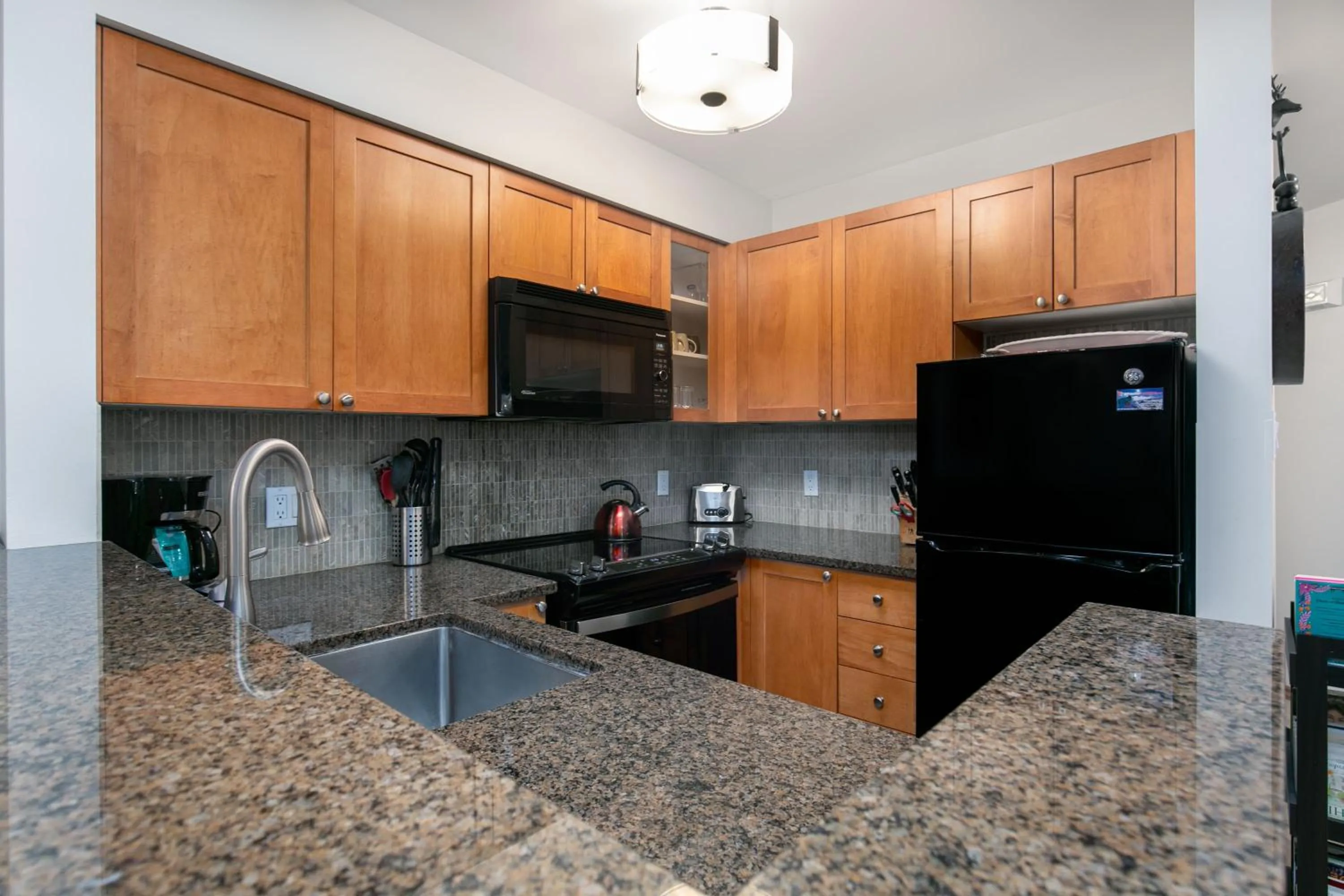Kitchen or kitchenette in Glaciers Reach by Allseason Vacation Rentals