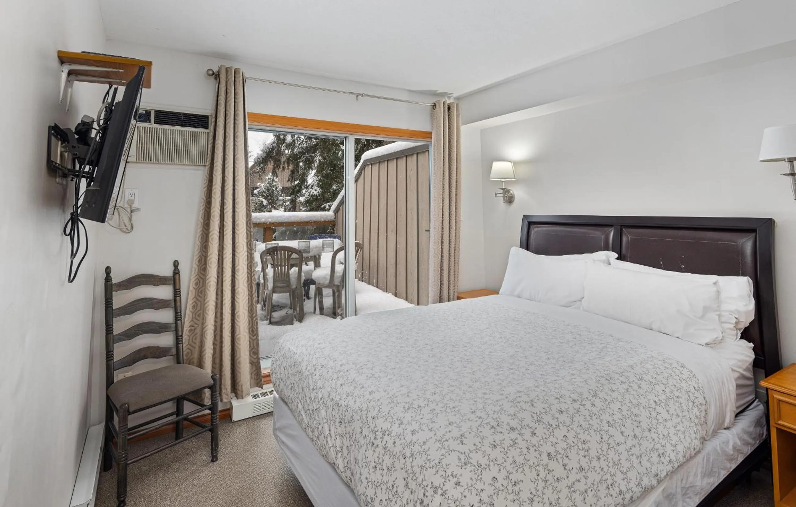 Bedroom, Bed in Glaciers Reach by Allseason Vacation Rentals
