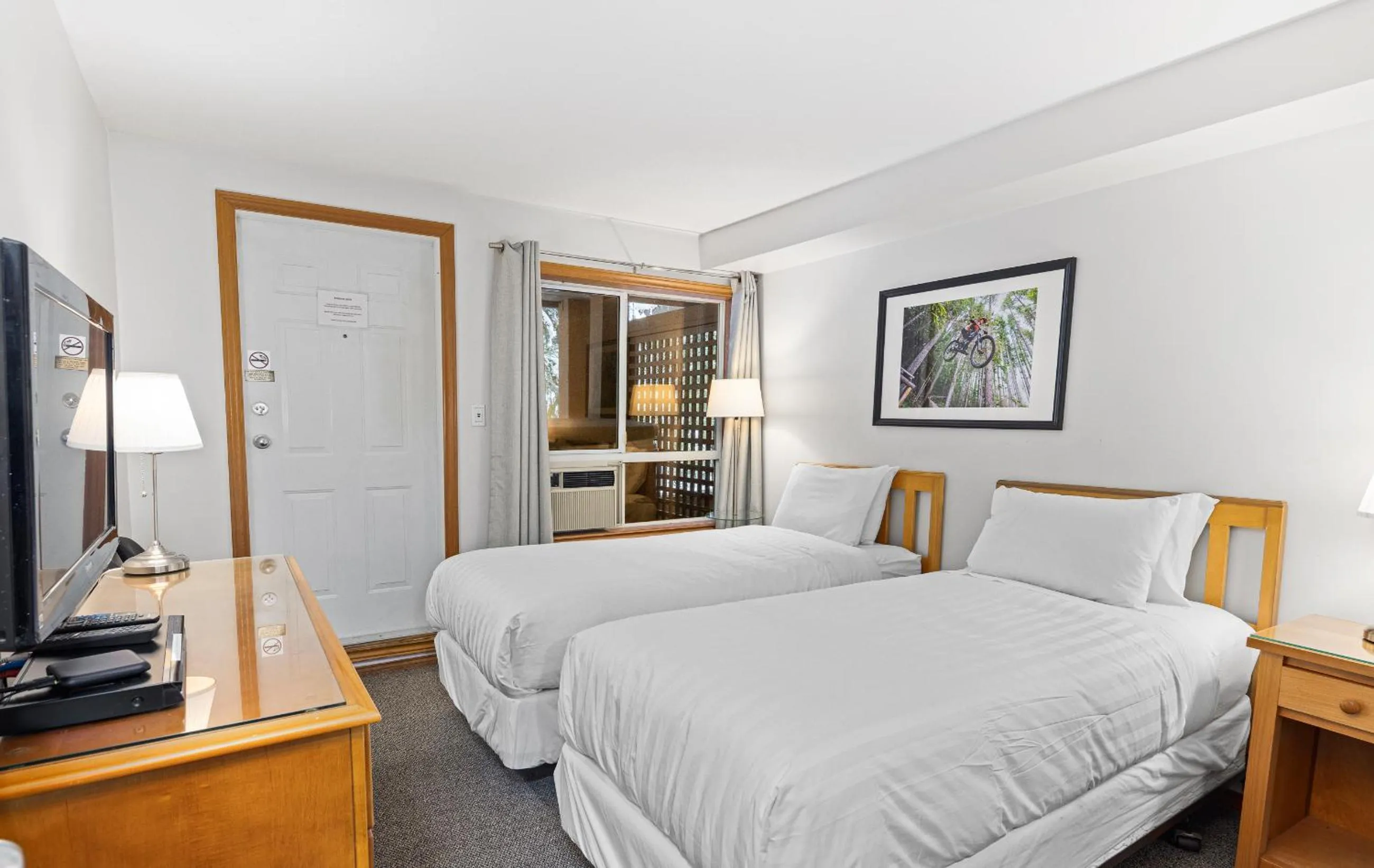 Bedroom, Bed in Glaciers Reach by Allseason Vacation Rentals