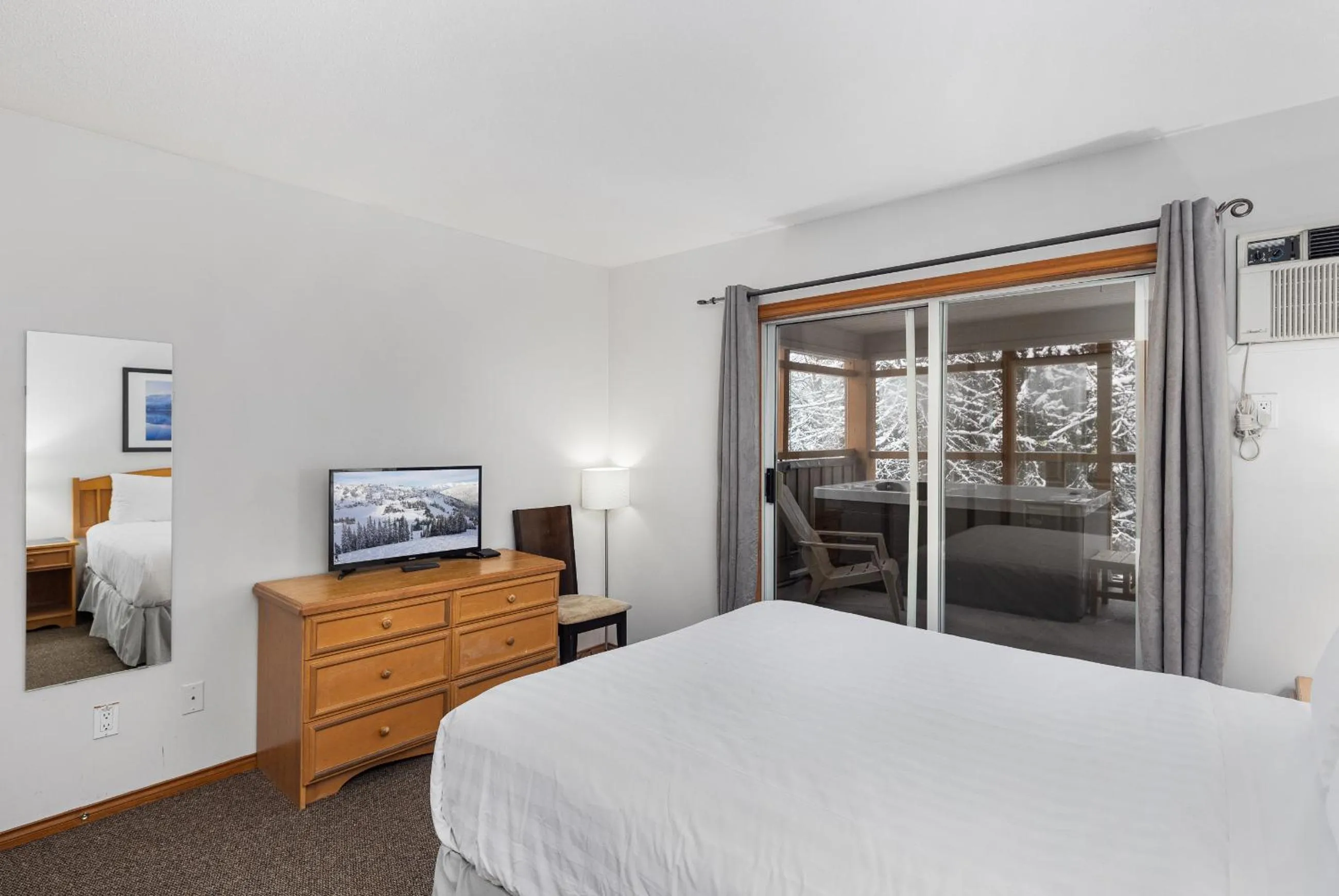 Bedroom, Bed in Glaciers Reach by Allseason Vacation Rentals
