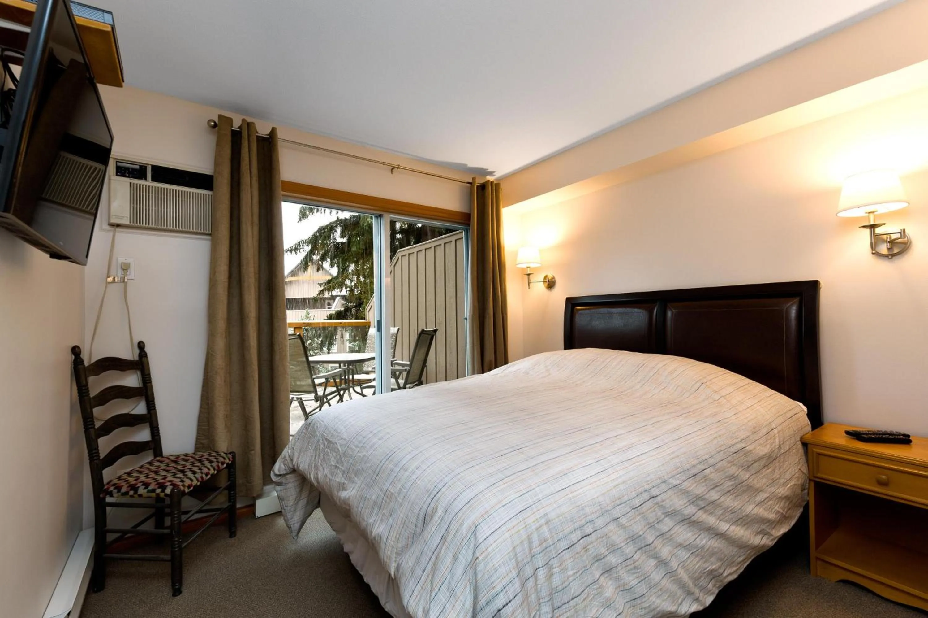 Bedroom, Bed in Glaciers Reach by Allseason Vacation Rentals