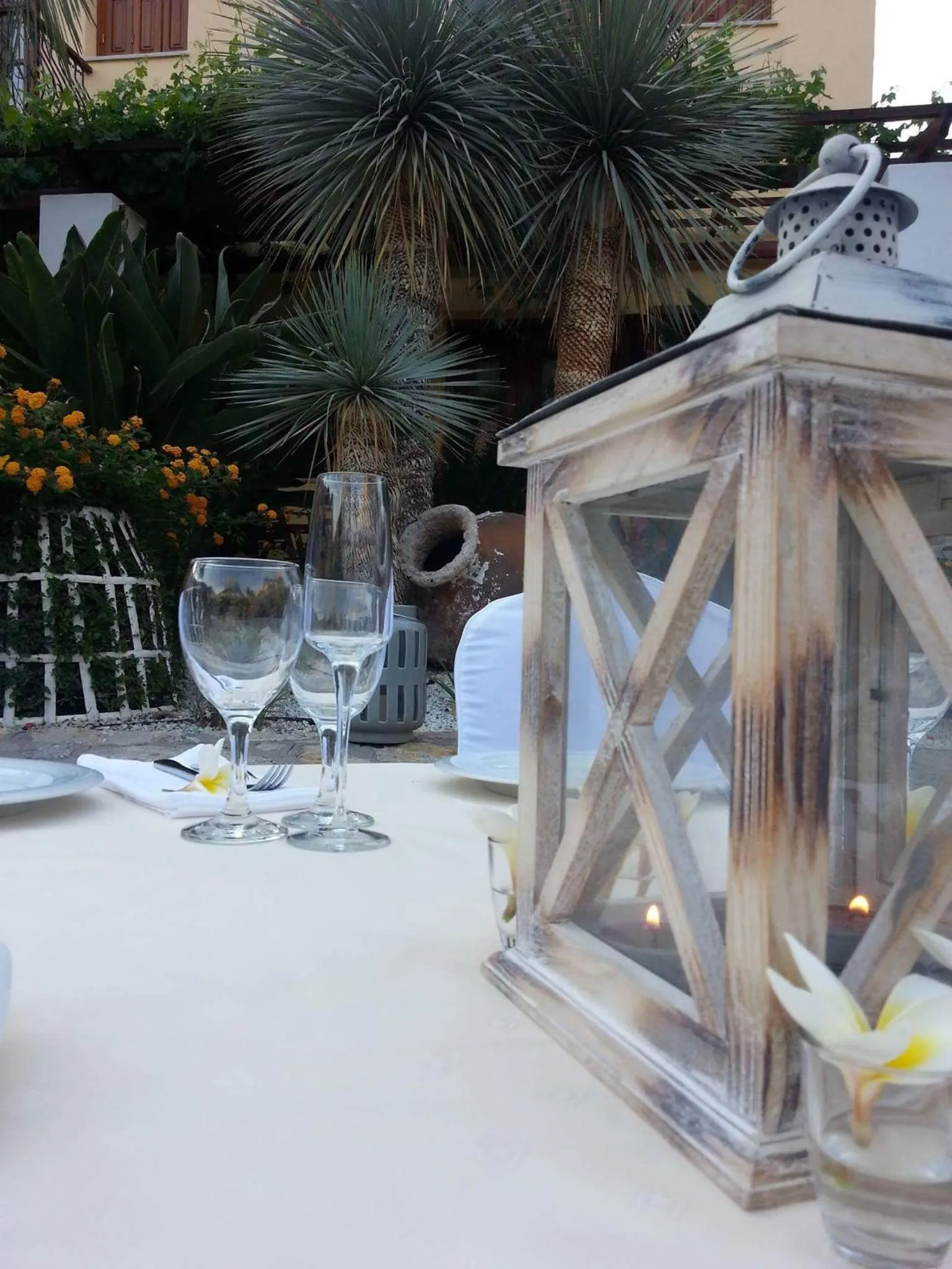 Restaurant/places to eat in Iapetos Village