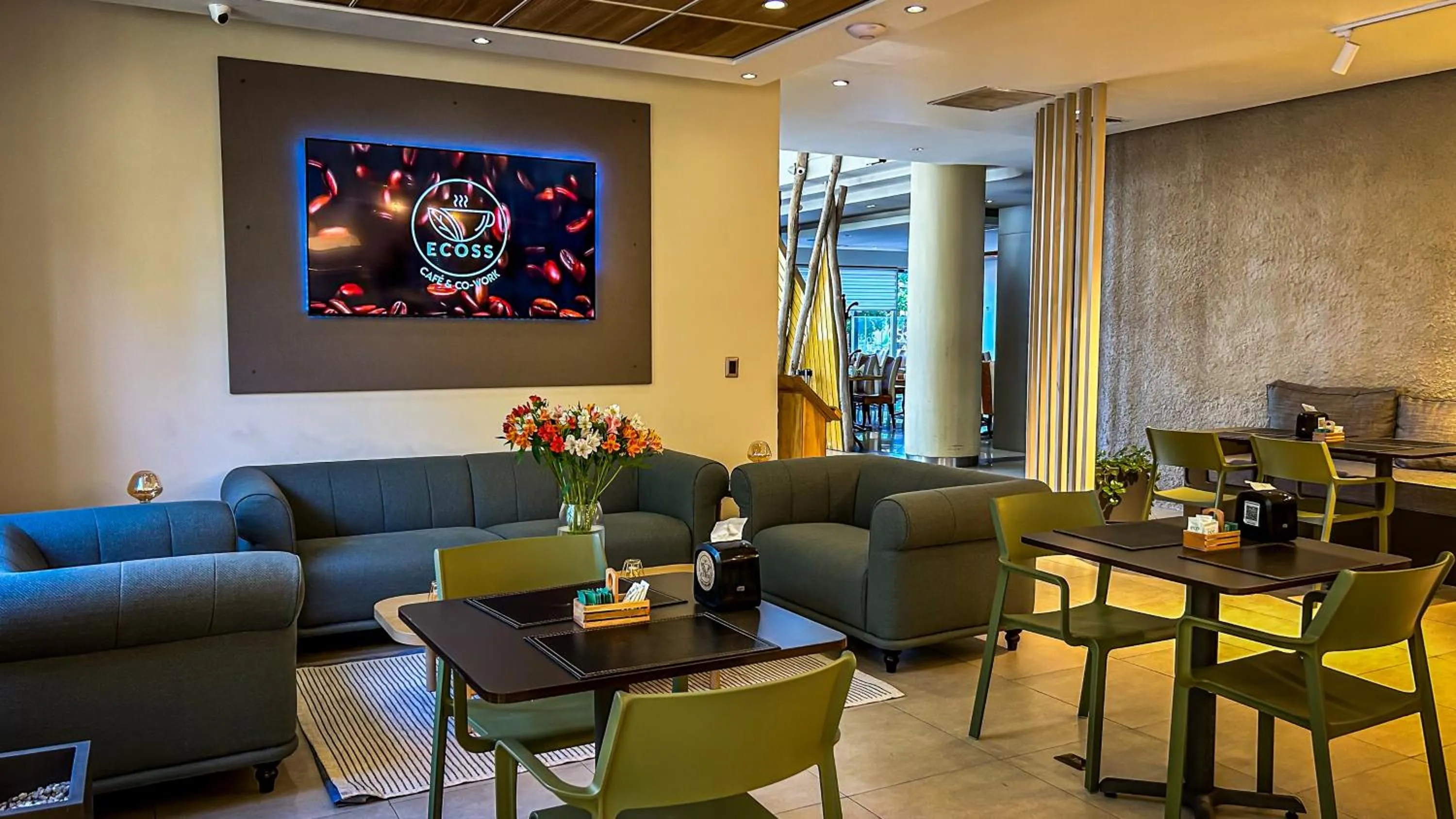 Coffee/tea facilities in Ecohotel Talca