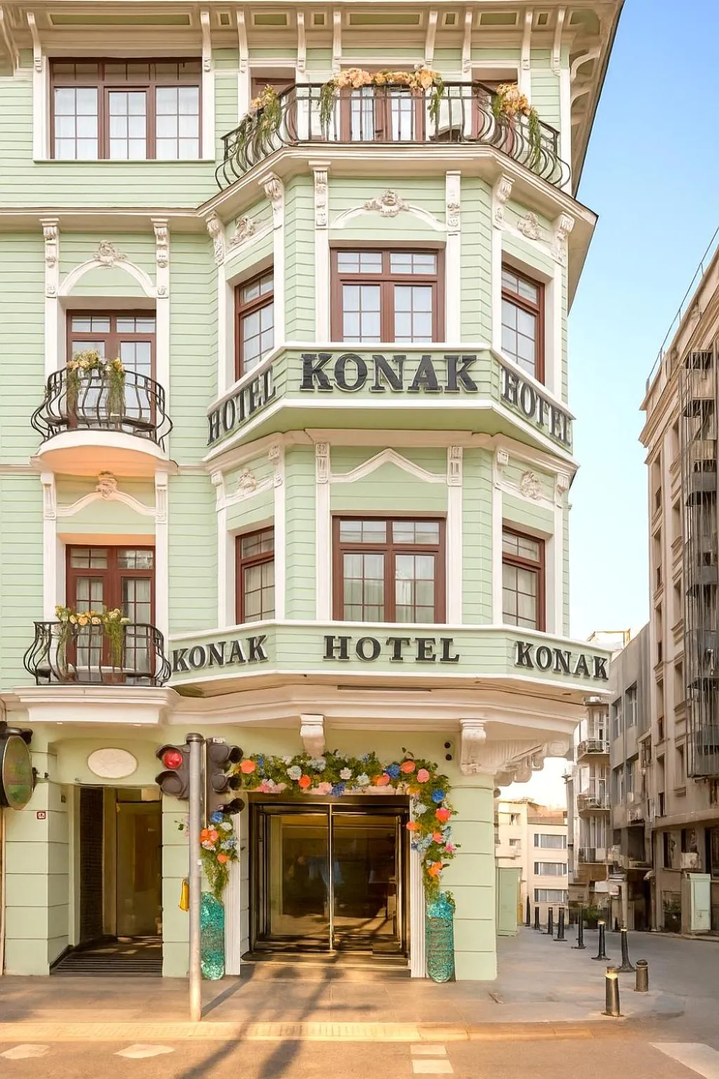 Property building in Konak Hotel Taksim