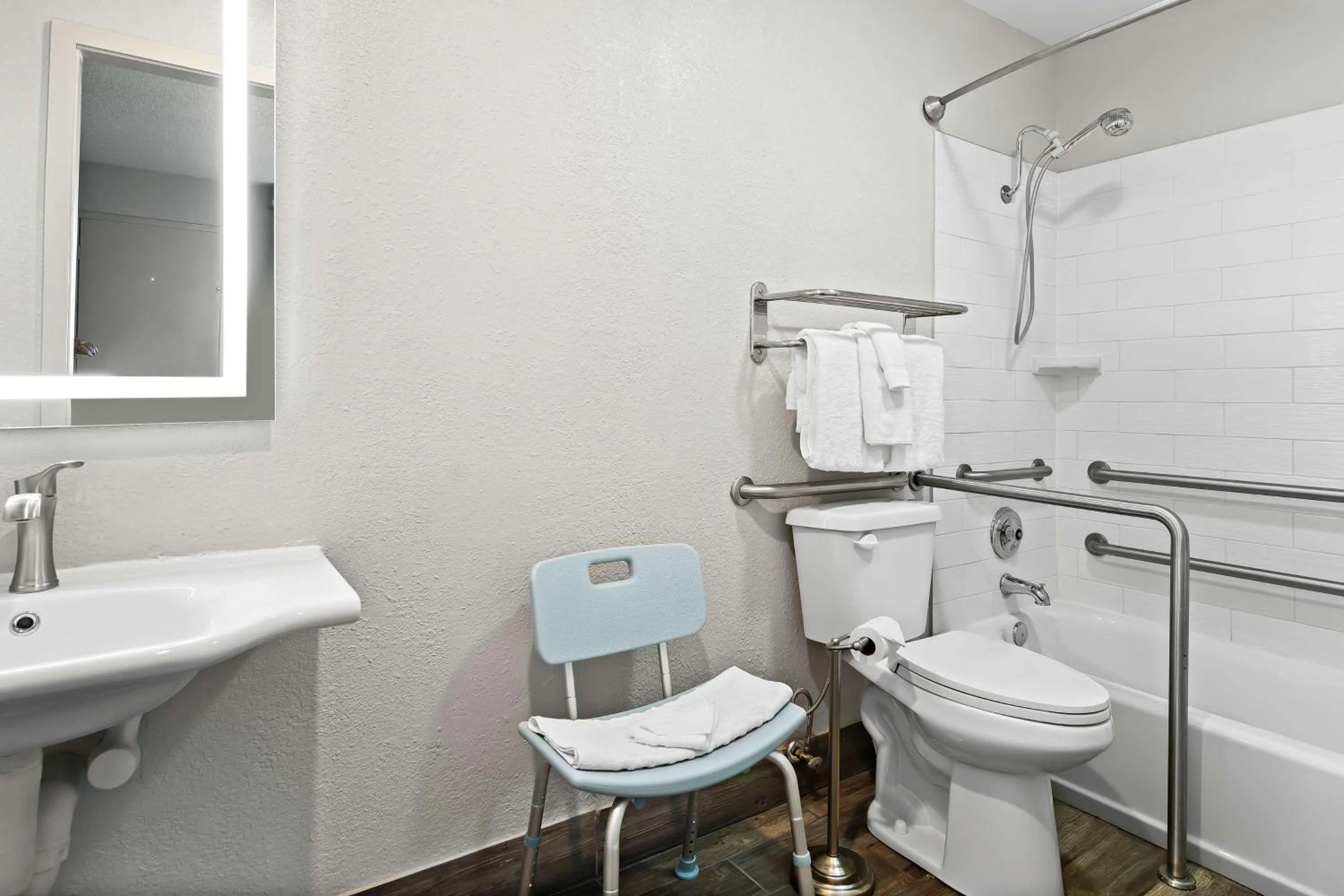 Bathroom in Best Western The Oasis at Joplin