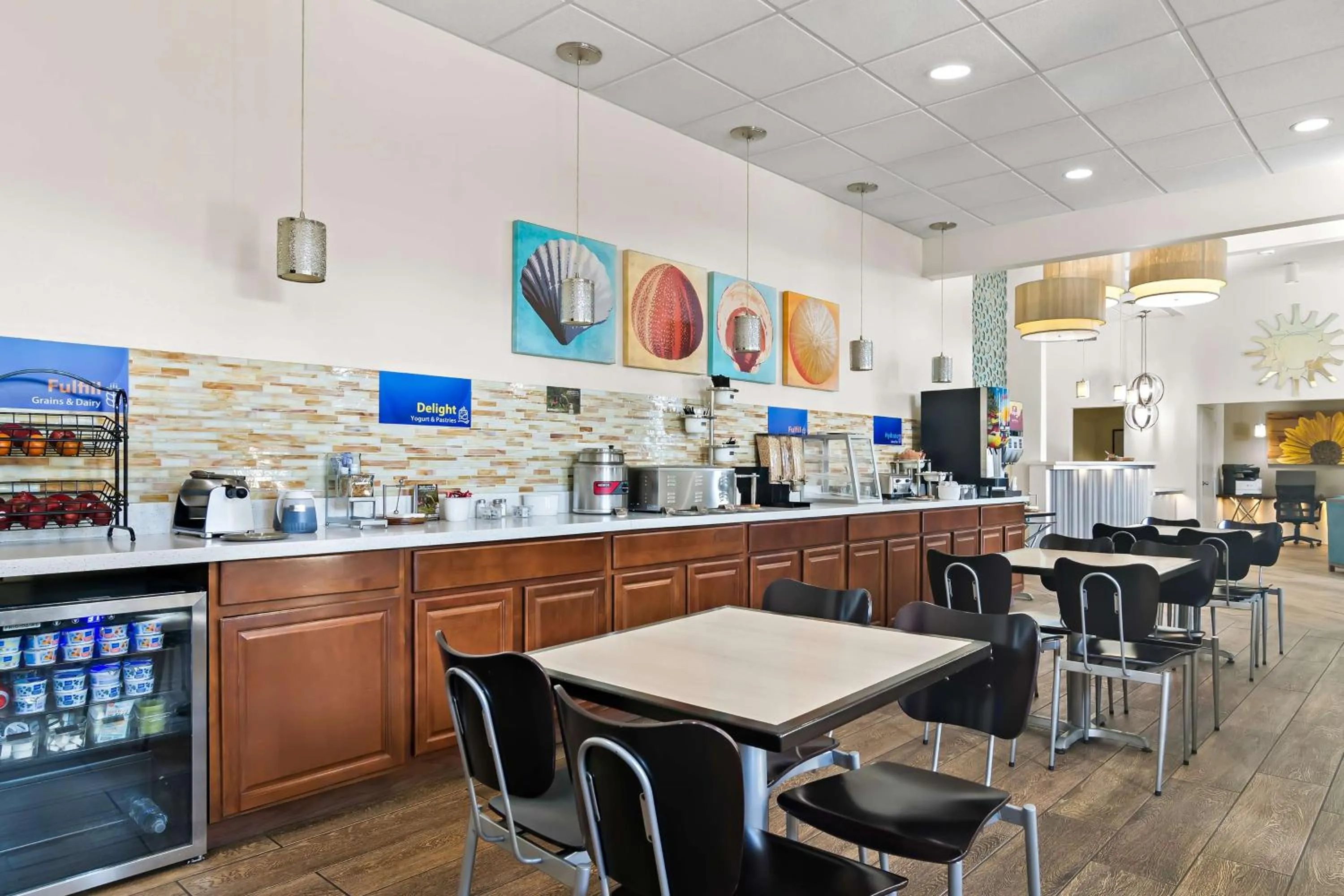 Breakfast in Best Western The Oasis at Joplin