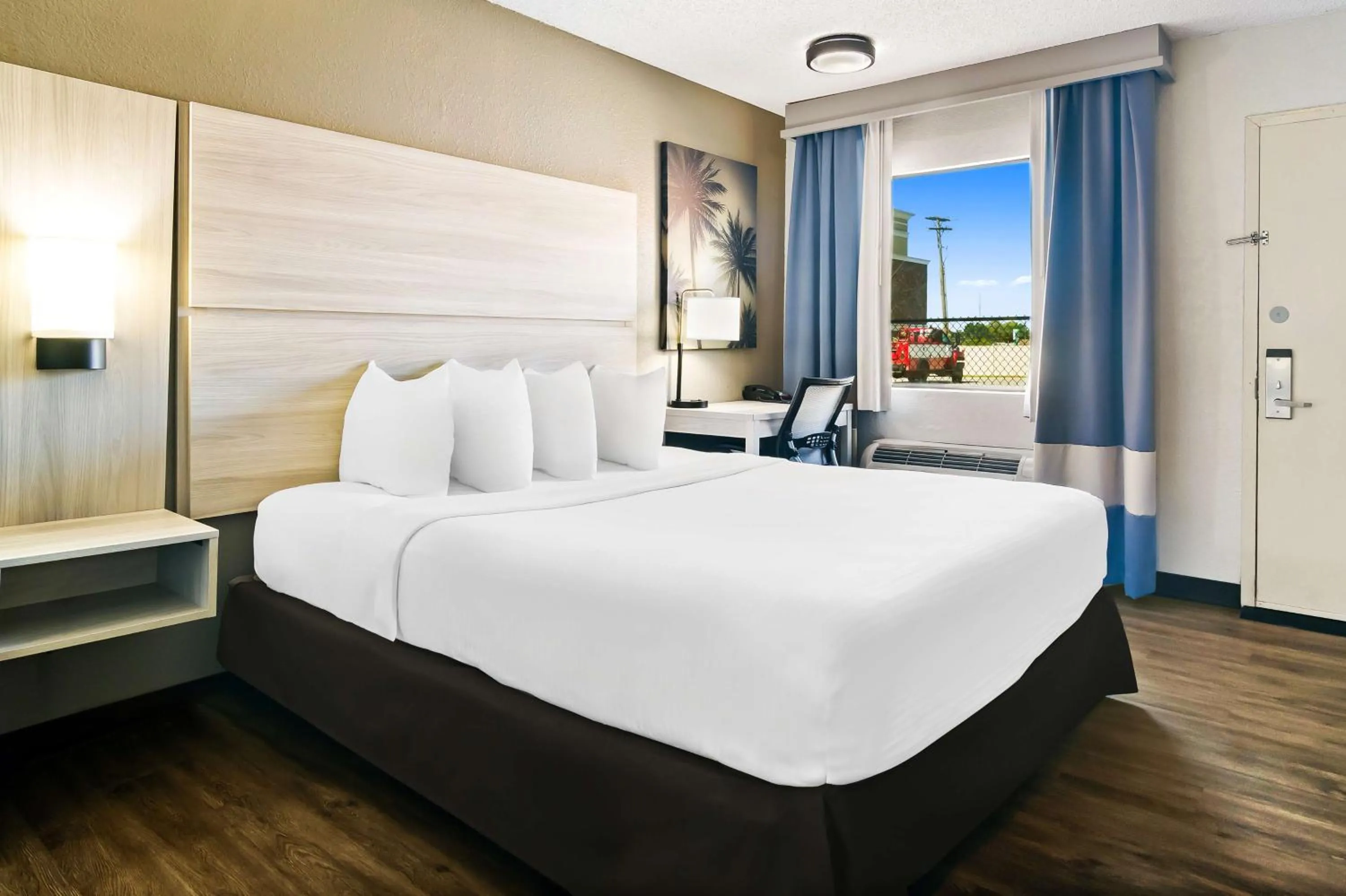 Bedroom, Bed in Best Western The Oasis at Joplin