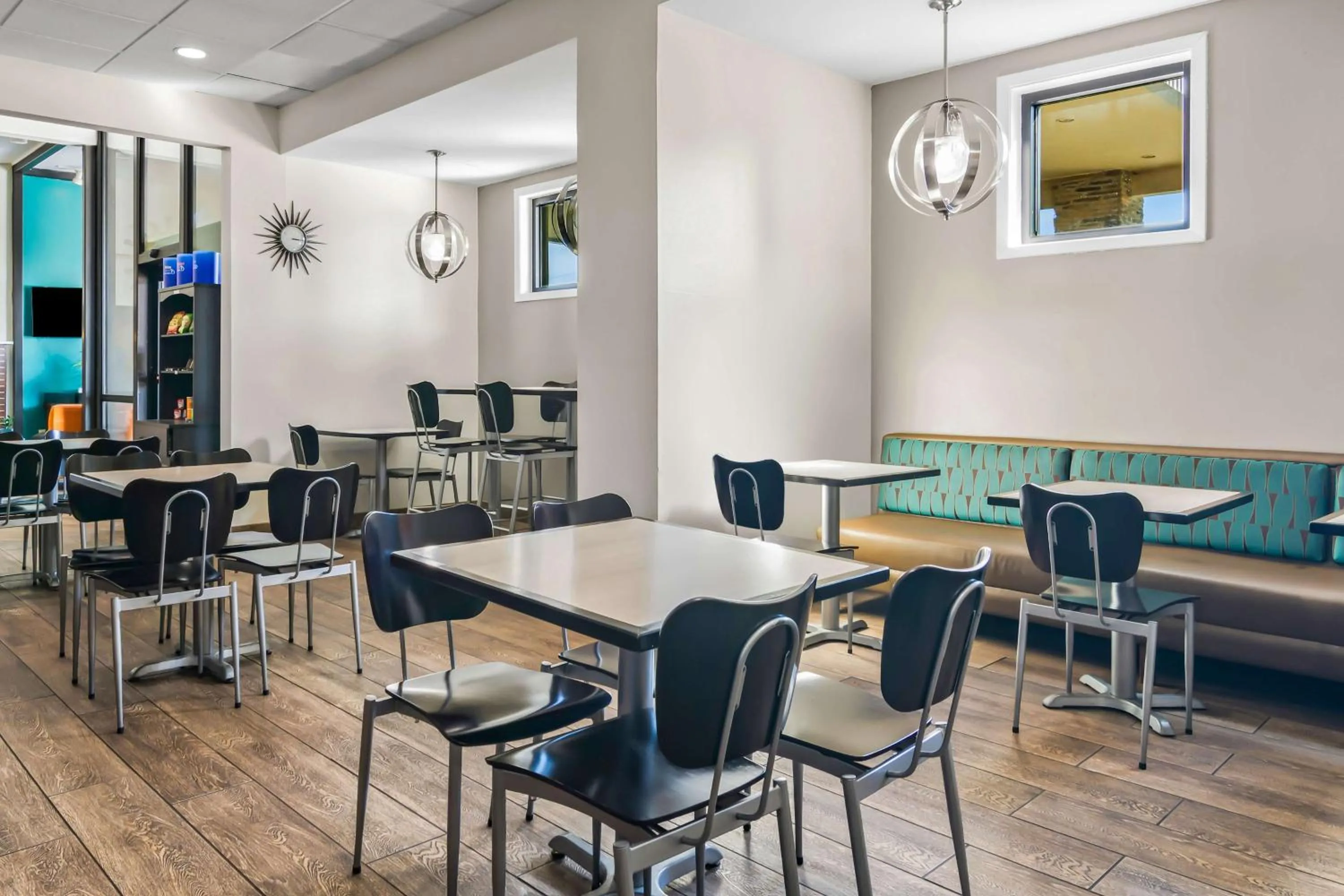 Breakfast in Best Western The Oasis at Joplin