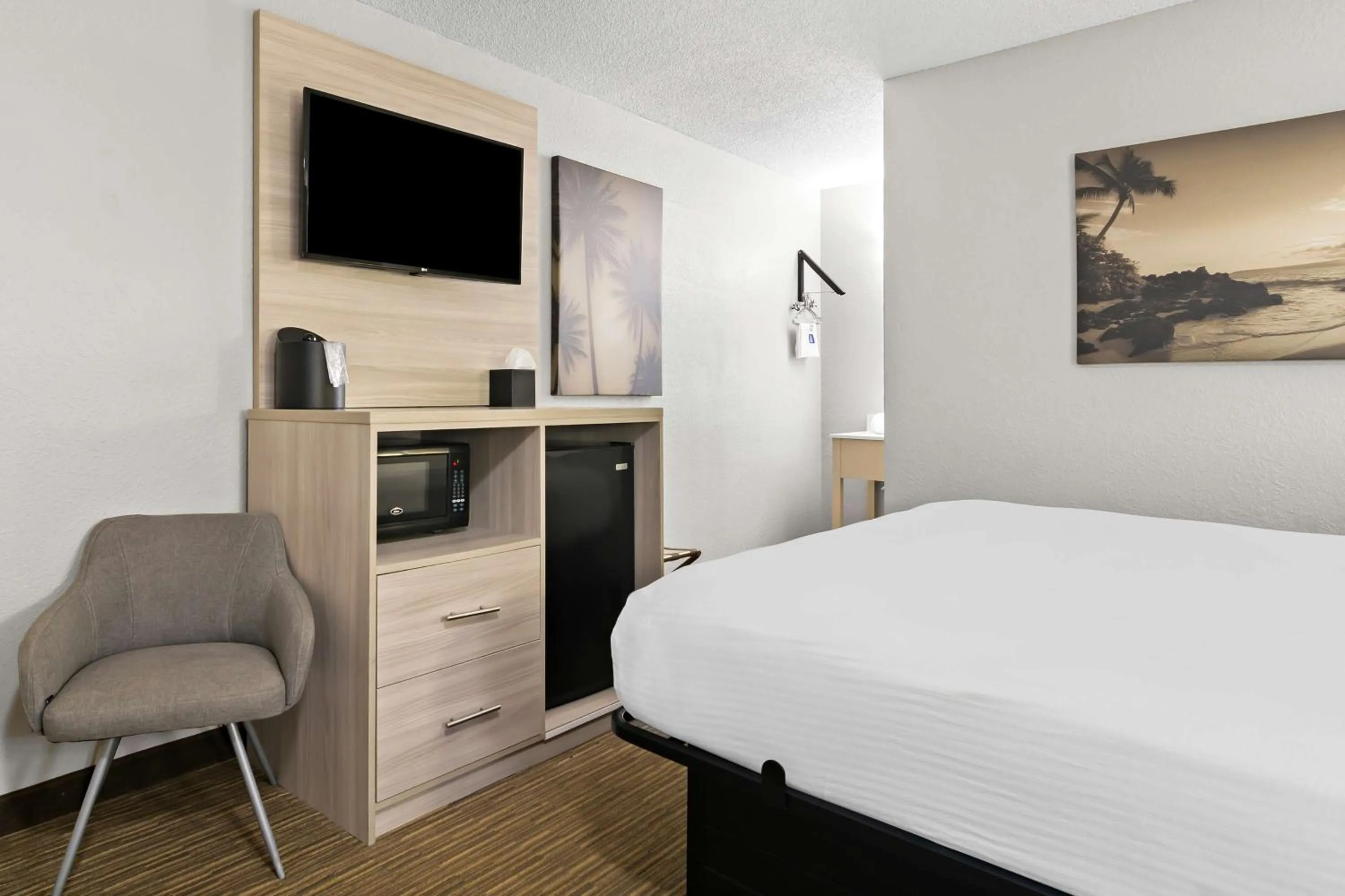 Bedroom, Bed in Best Western The Oasis at Joplin