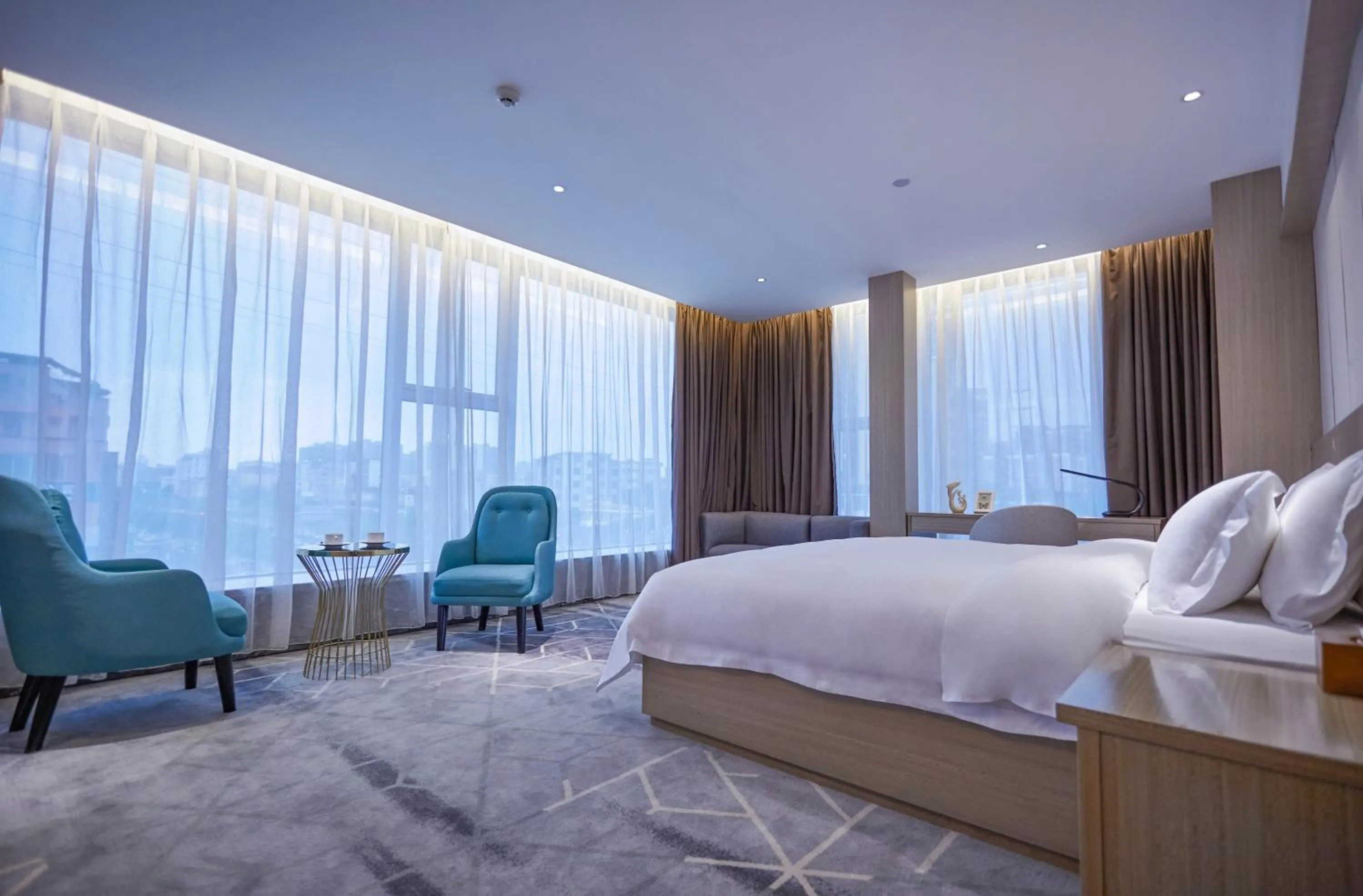 Photo of the whole room, Bed in Paco Hotel Guangzhou Baiyun Airport Liantang Metro