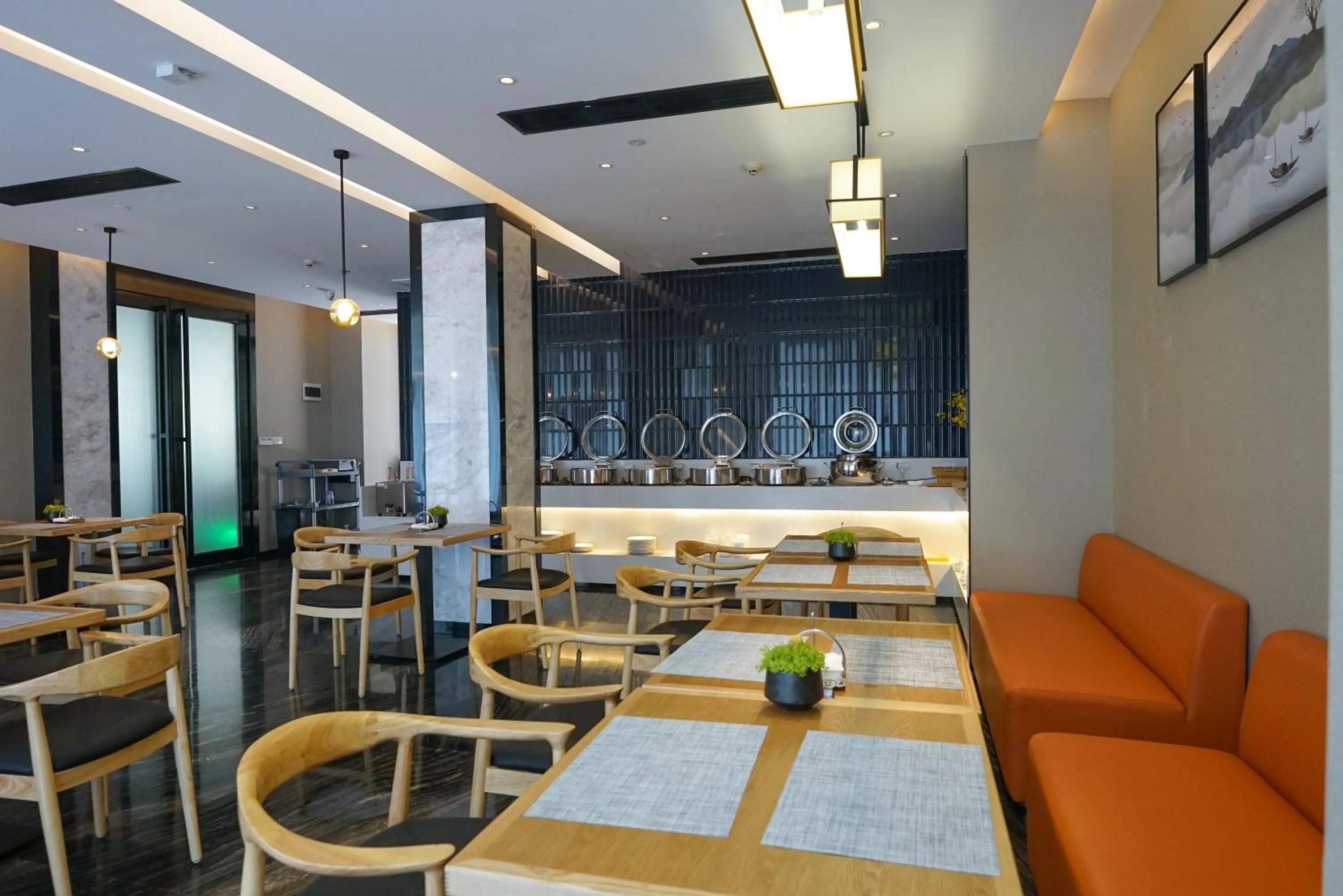 Breakfast in Paco Hotel Guangzhou Baiyun Airport Liantang Metro