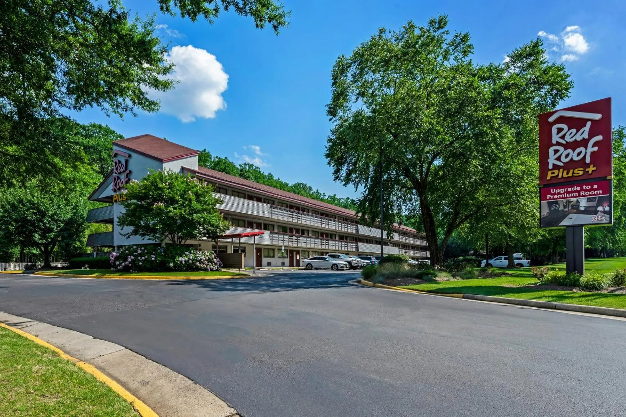 Property building in Red Roof Inn PLUS+ Washington DC - Alexandria
