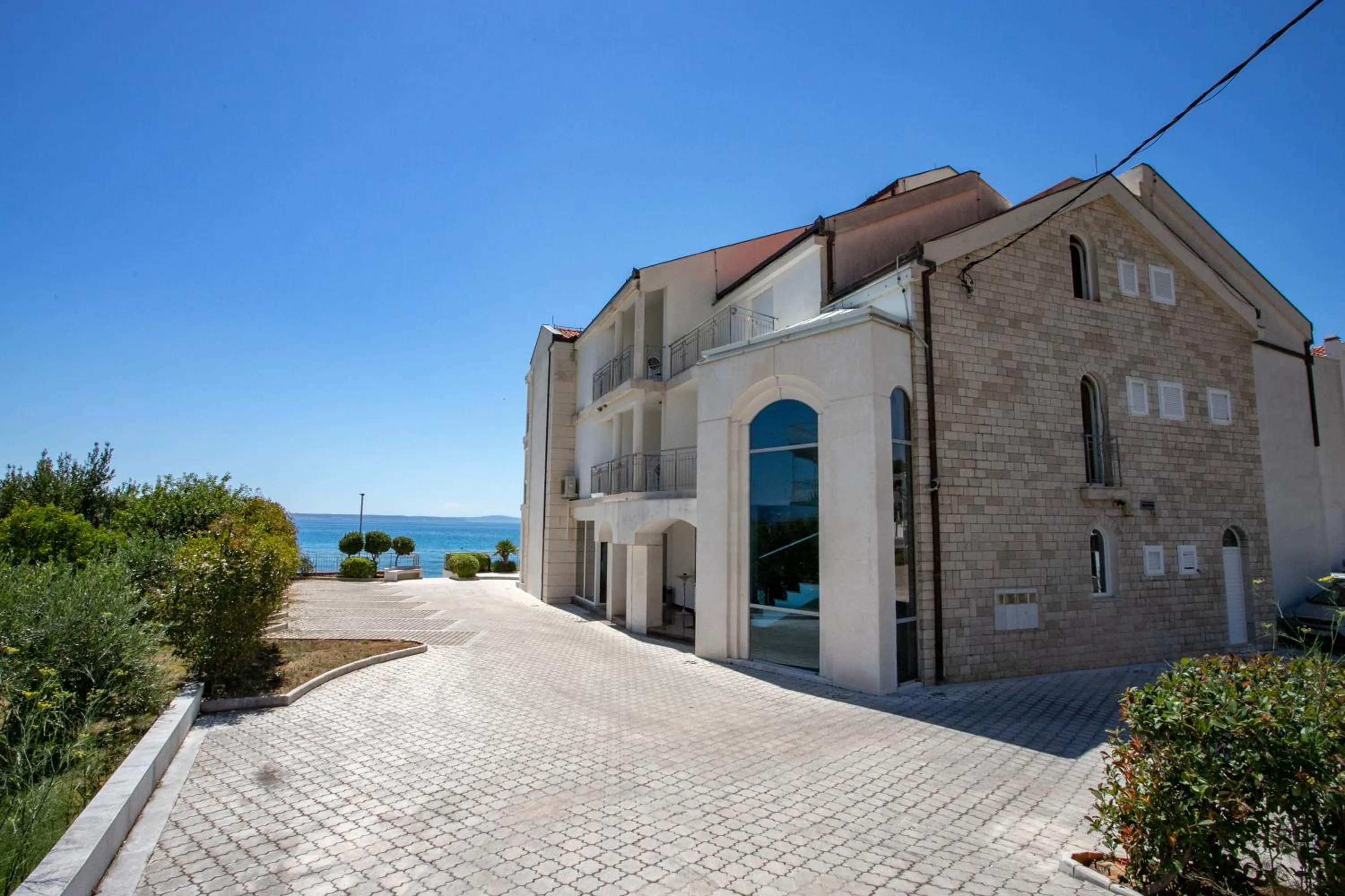 Property building in Hotel Neva