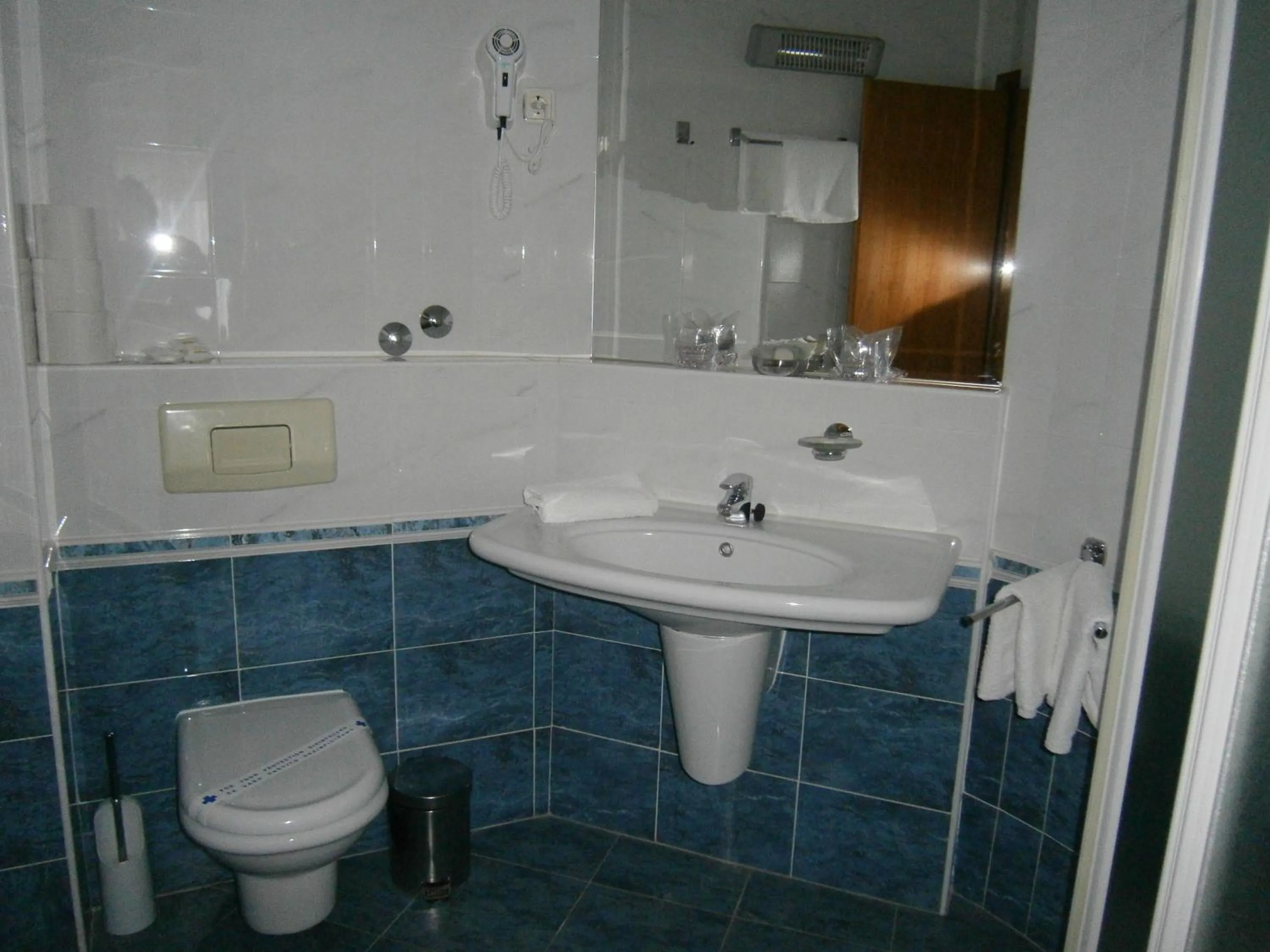 Bathroom in Hotel Neva