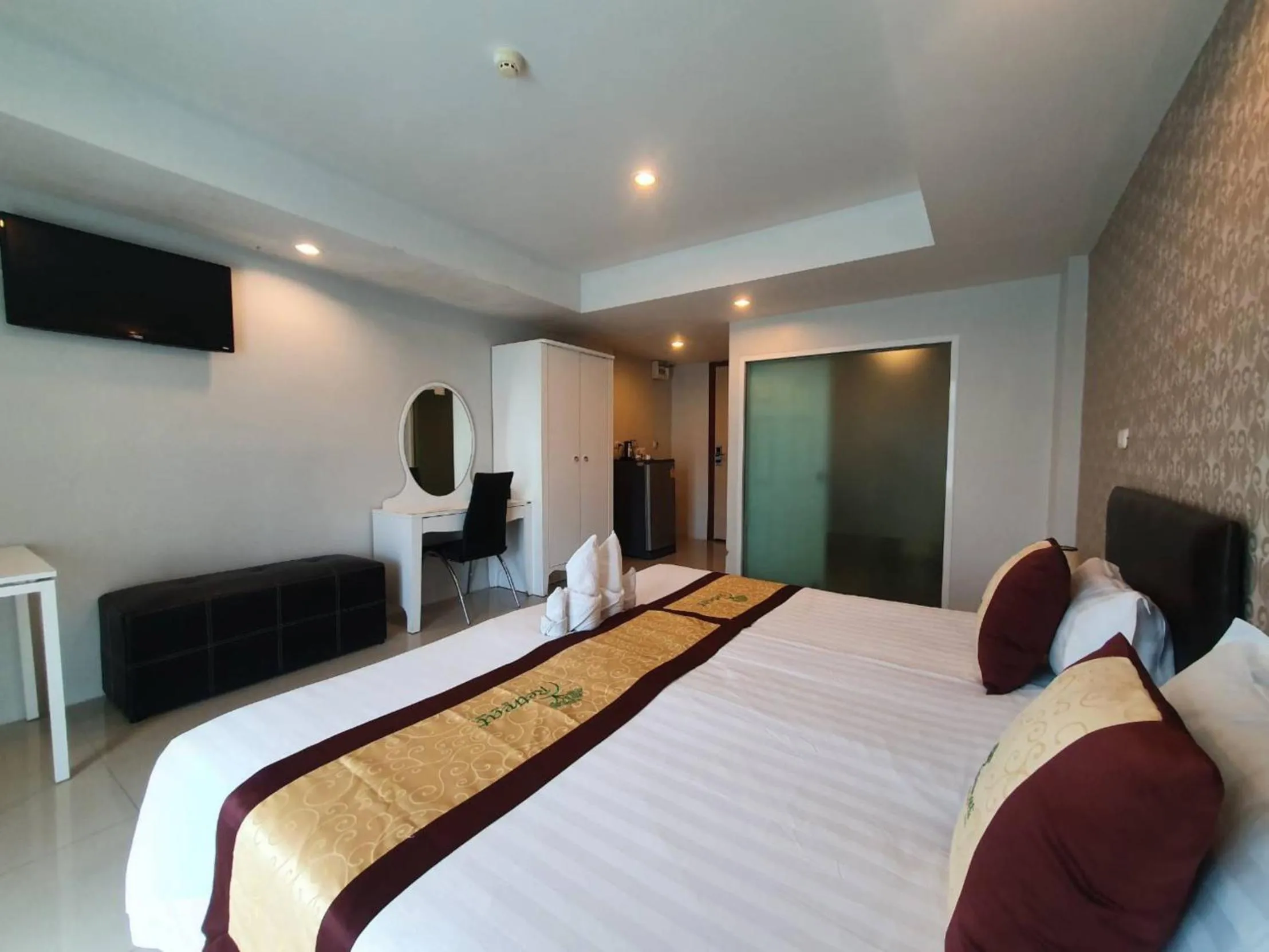 Bed in Retreat Resort Pattaya