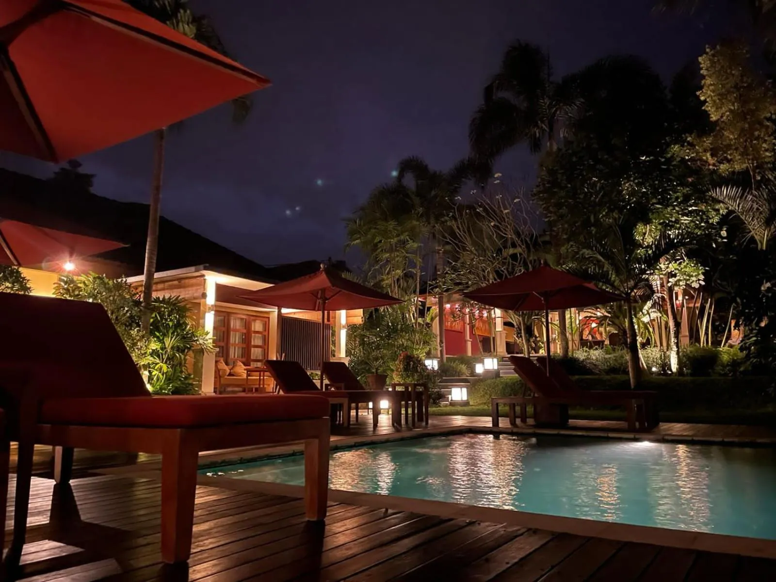 Swimming pool in Villa Sabandari