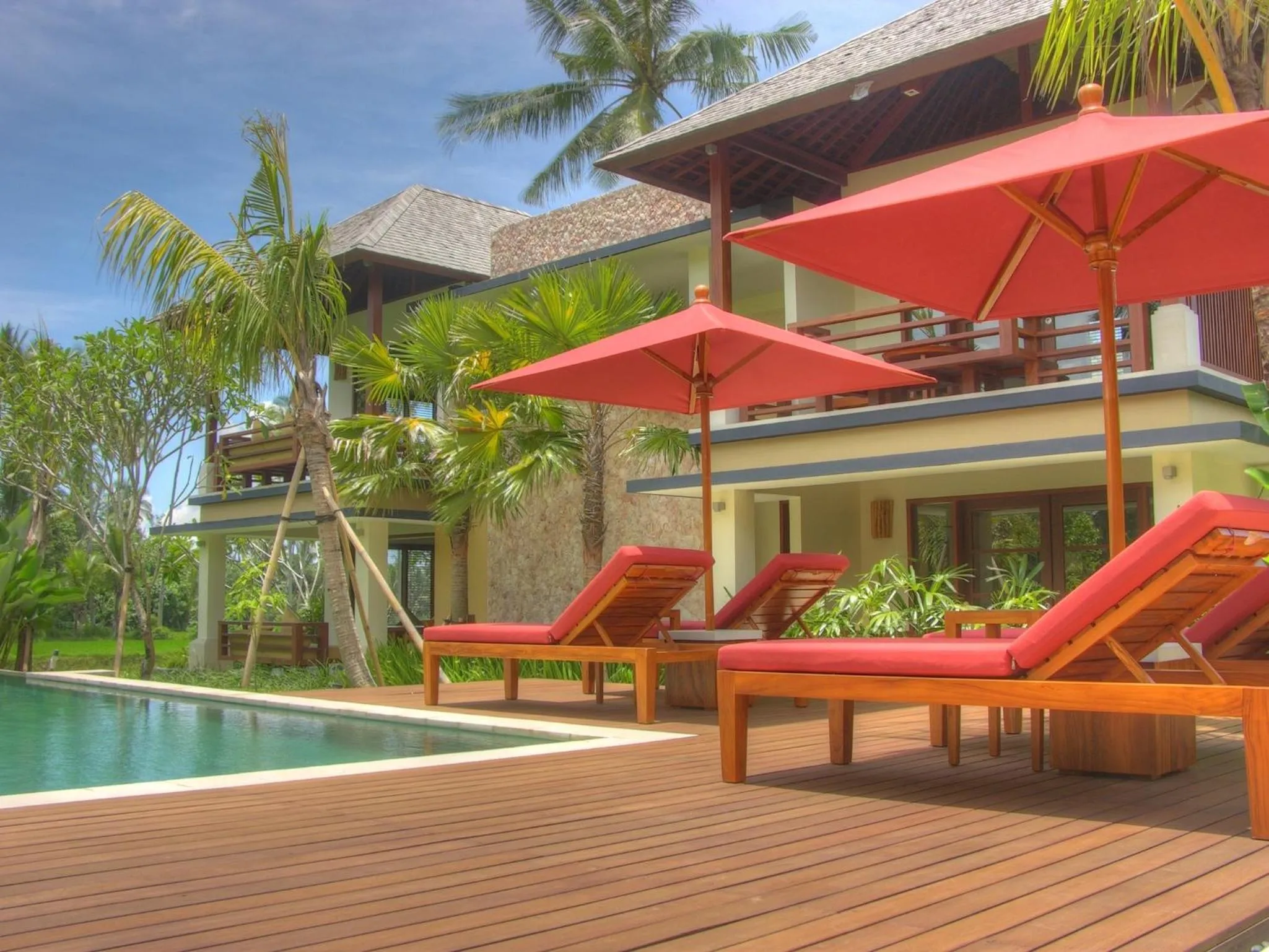 Property building in Villa Sabandari