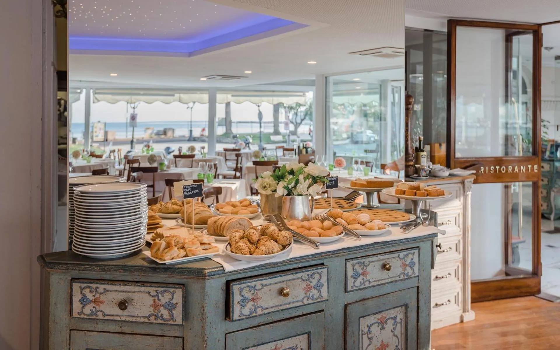 Food and drinks in Miramare Hotel