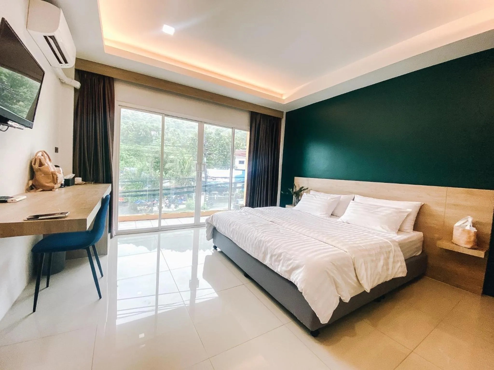 Bed in Tall Tree Kata Phuket