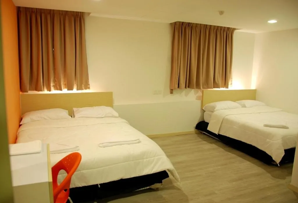 Photo of the whole room, Bed in Old Penang Hotel - Penang Times Square