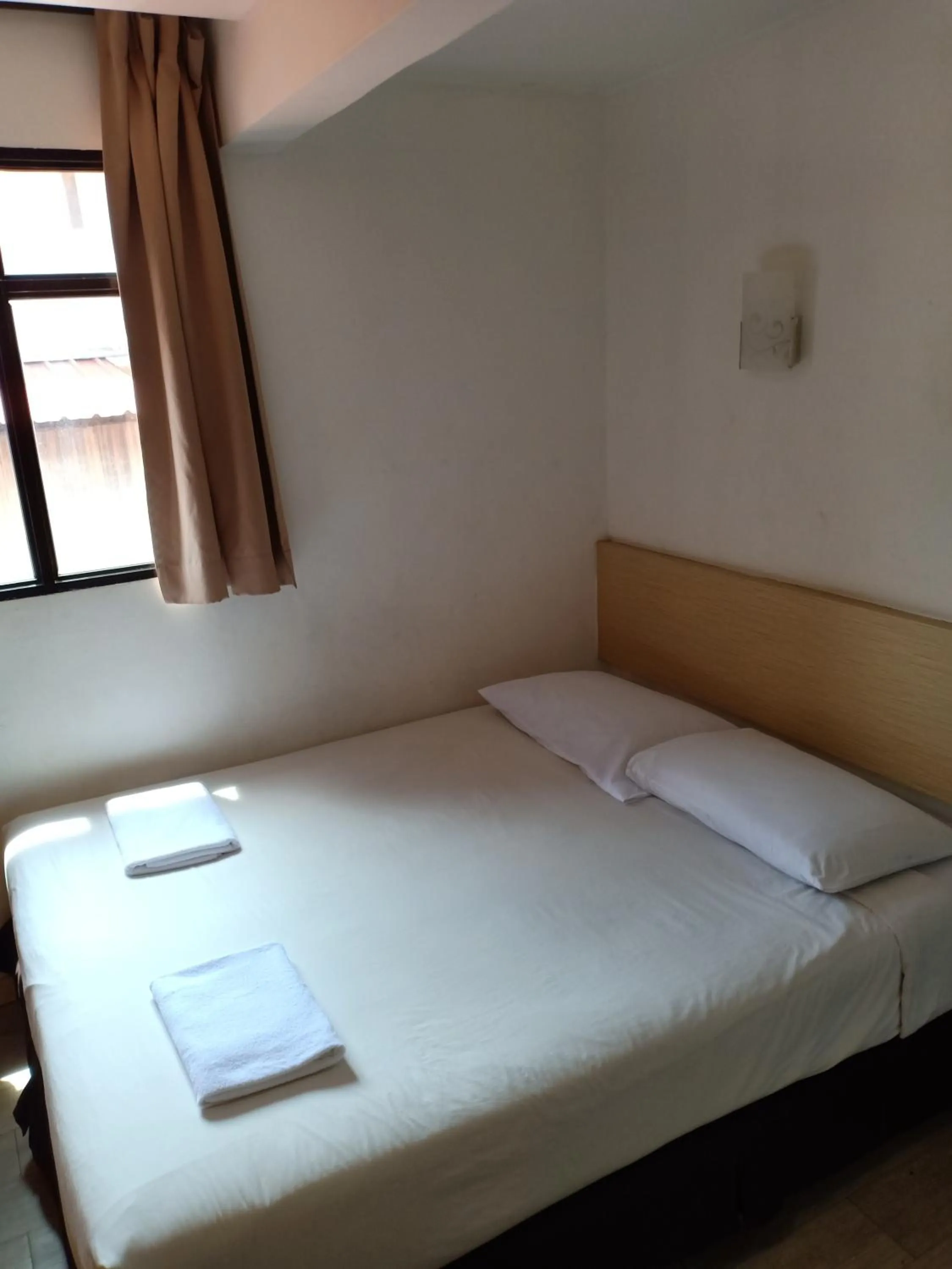 Photo of the whole room, Bed in Old Penang Hotel - Penang Times Square