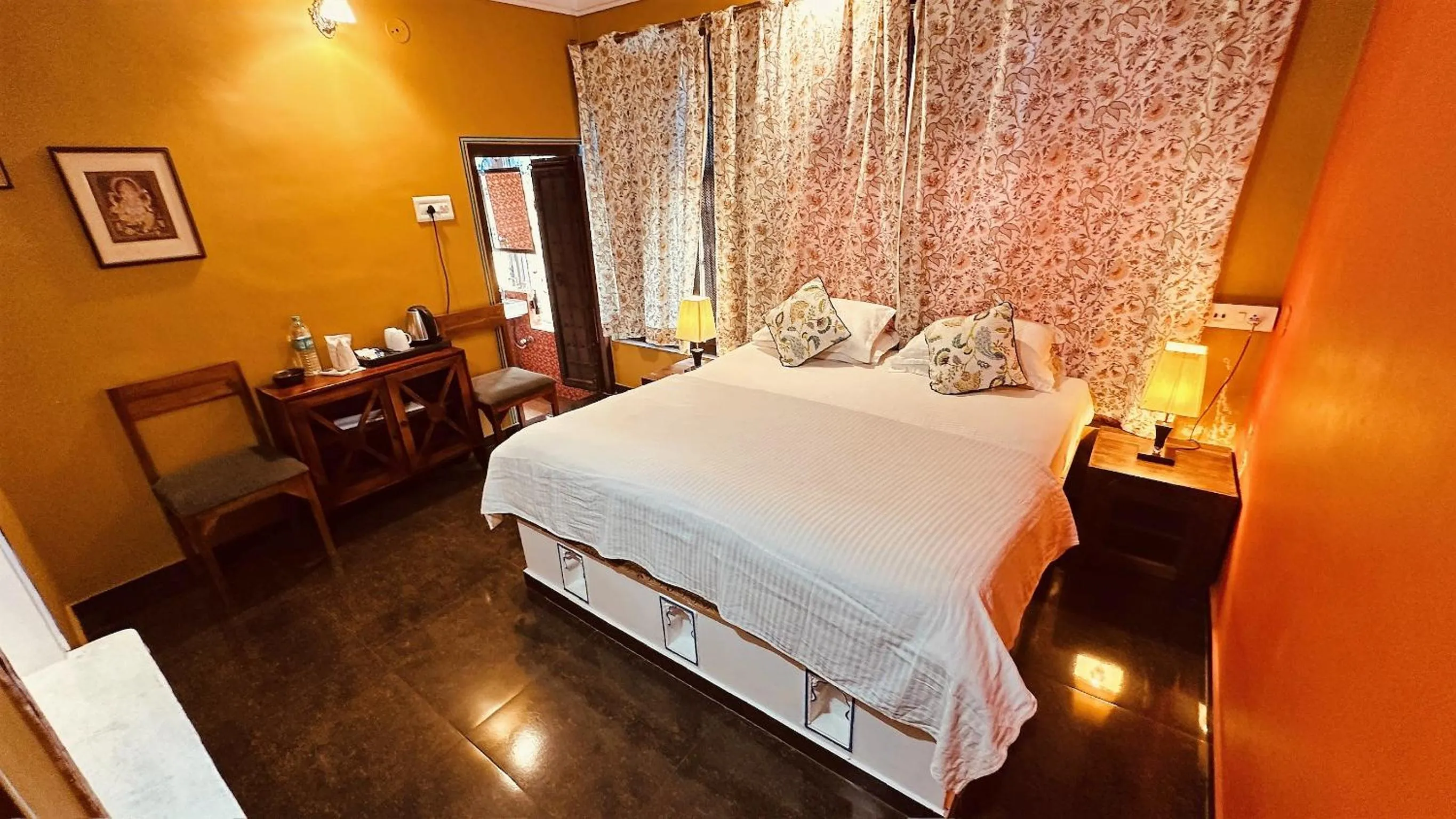 Bed in Haveli Bundi Inn