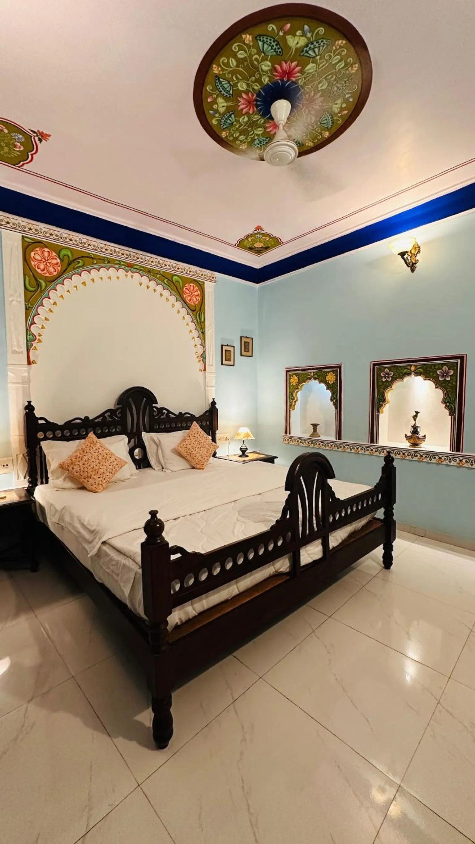 Bed in Haveli Bundi Inn