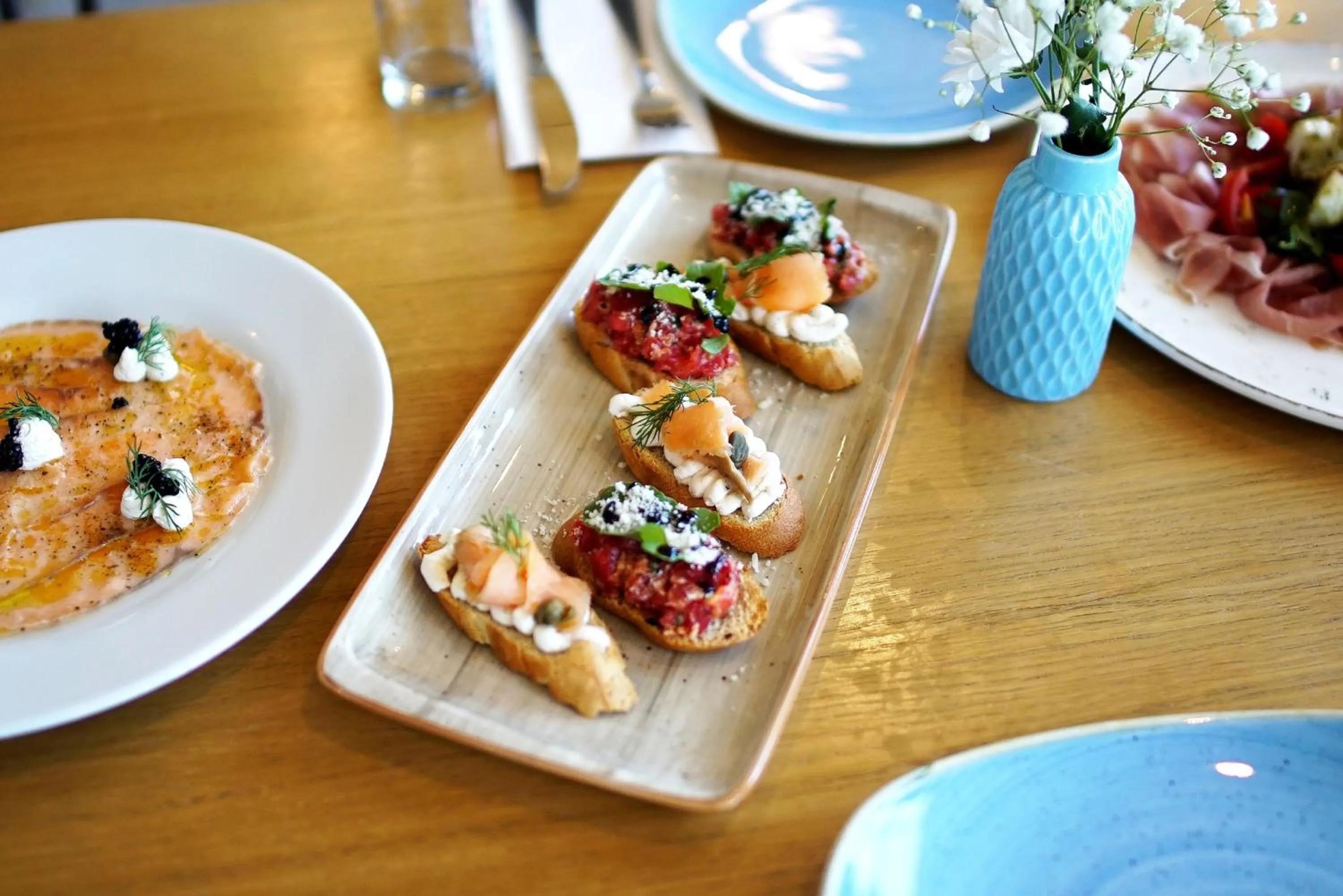 Restaurant/places to eat in Holiday Inn Telavi by IHG