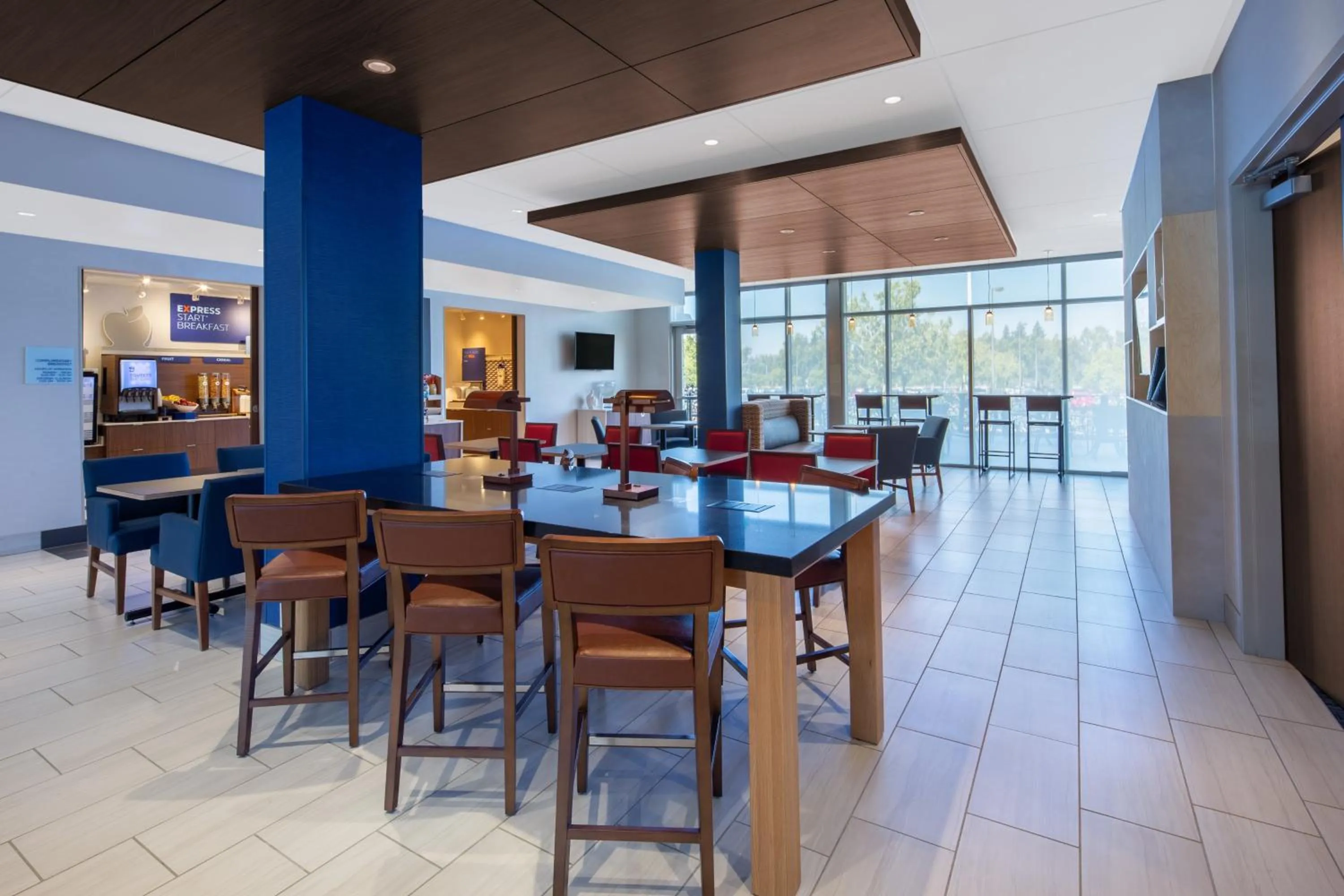 Breakfast in Holiday Inn Express & Suites Chico by IHG