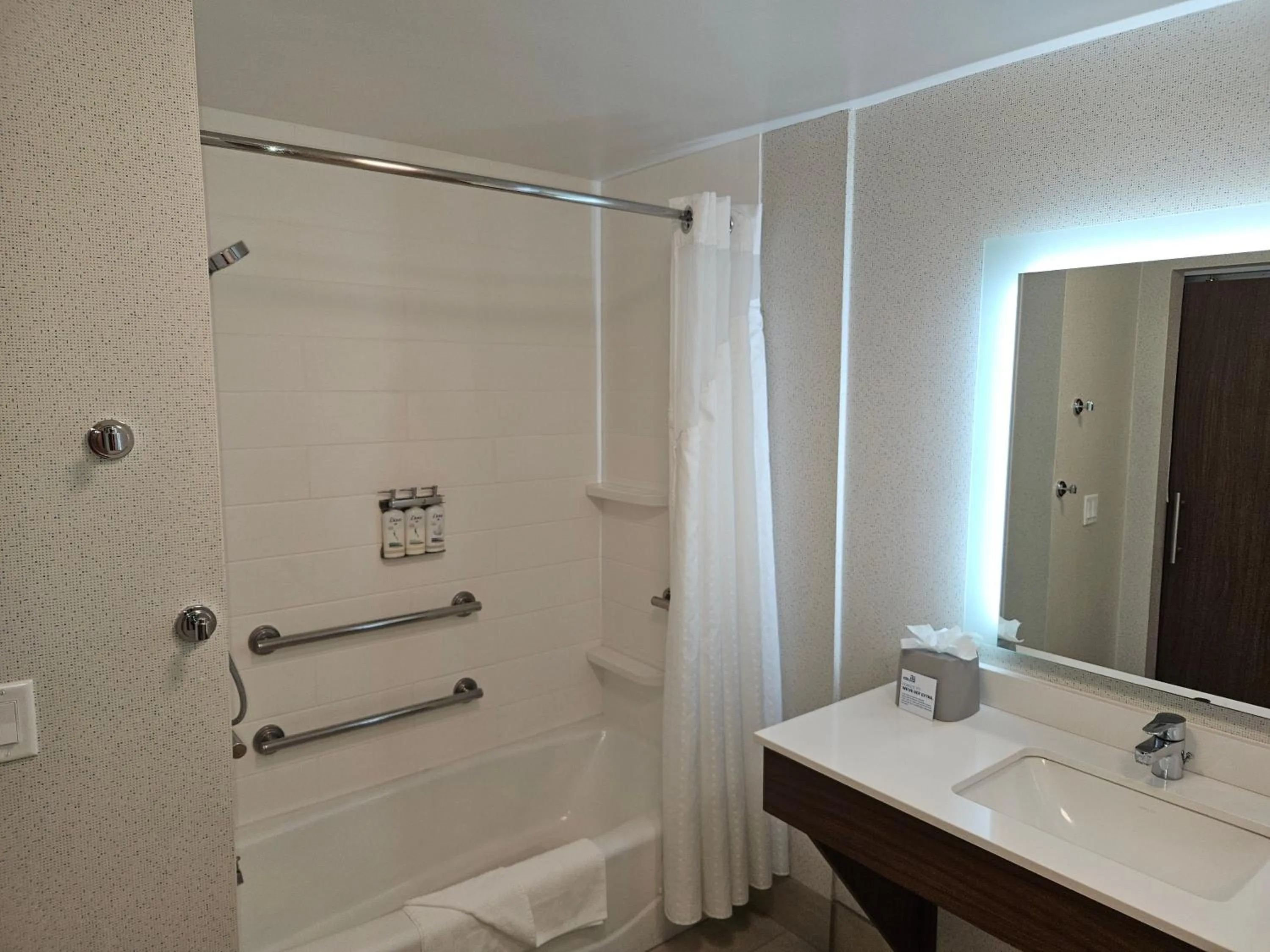 Bathroom in Holiday Inn Express & Suites Chico by IHG